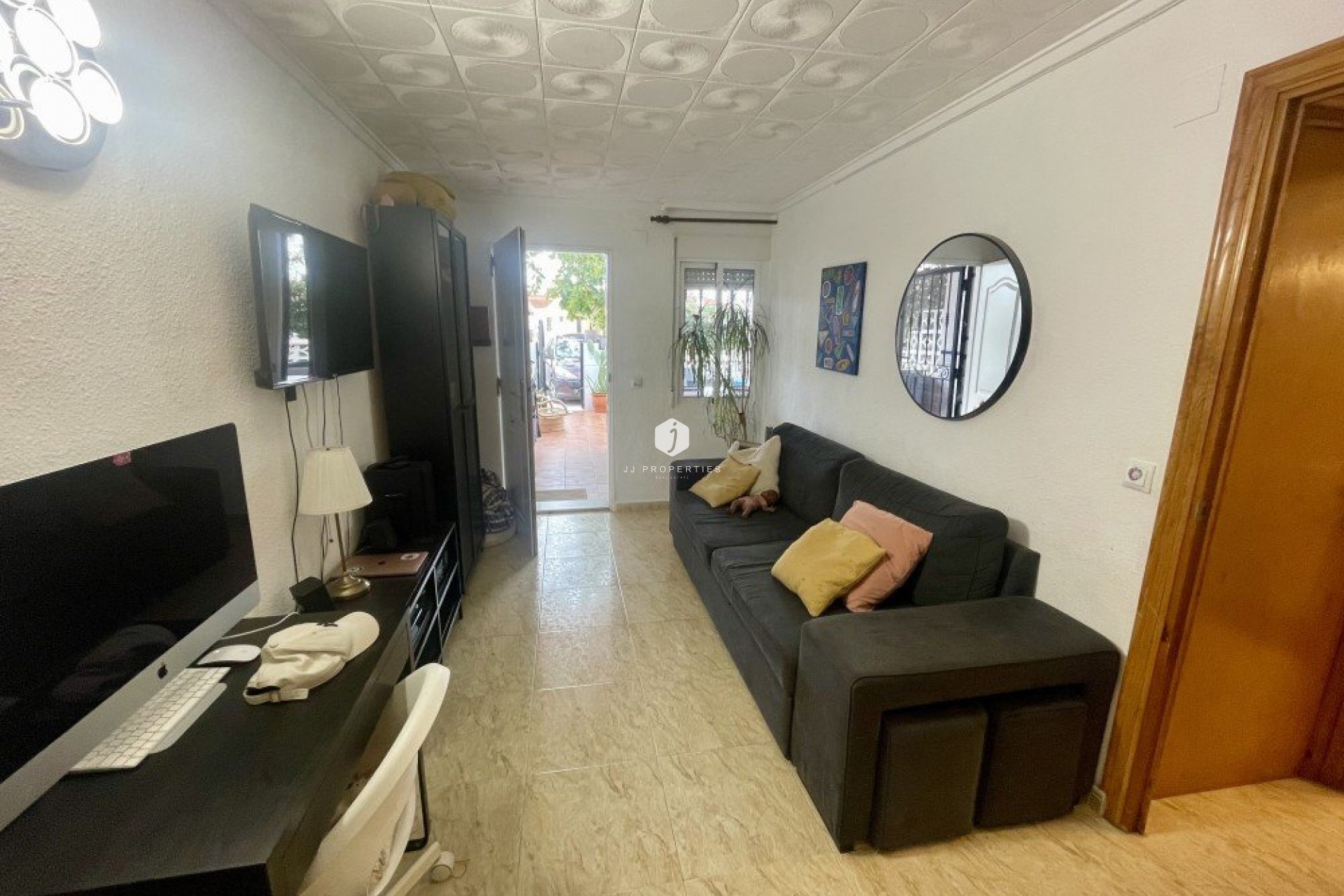 Z drugiej ręki - Szalet -
Torrevieja - Costa Blanca