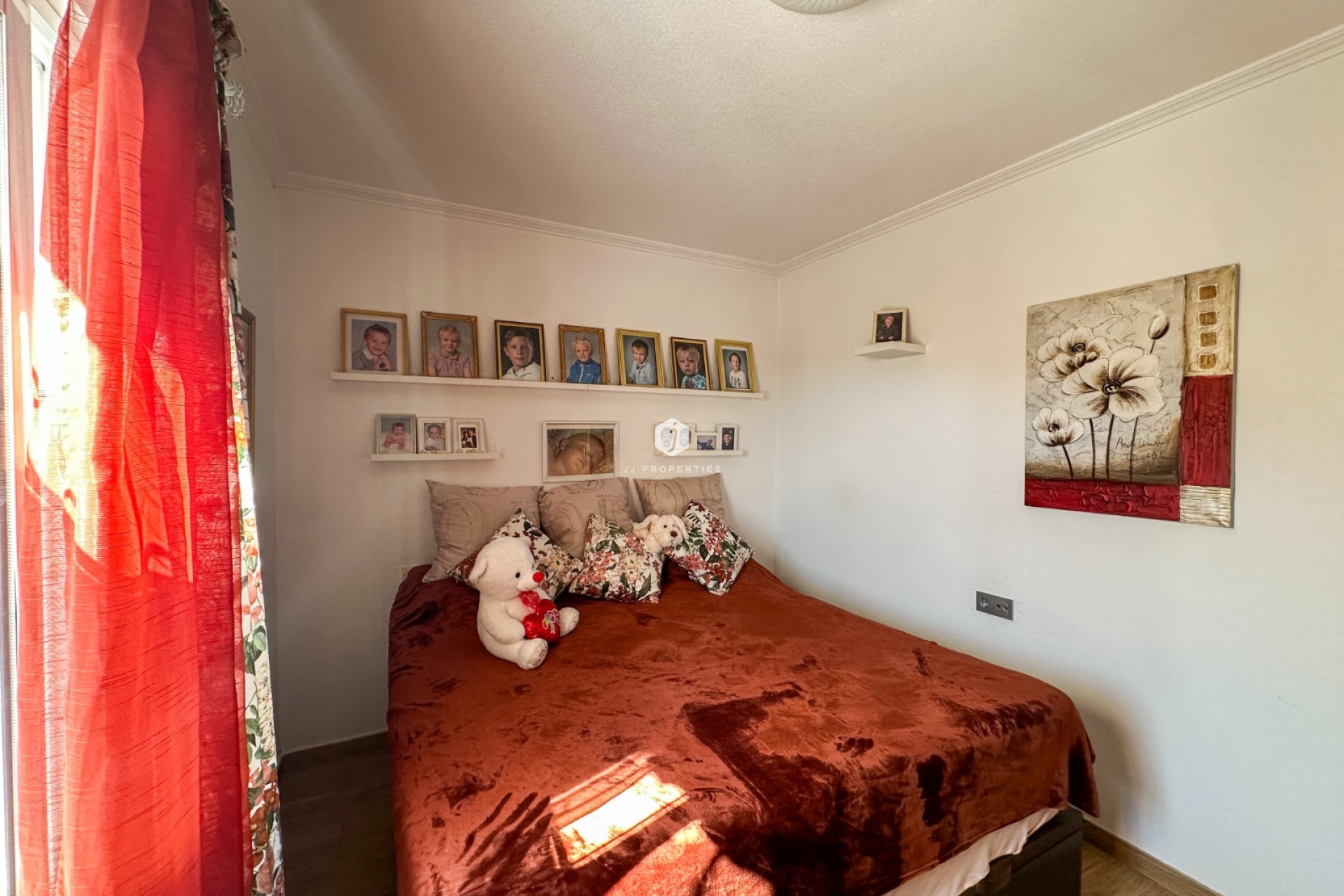 Z drugiej ręki - Szalet -
Torrevieja - Costa Blanca