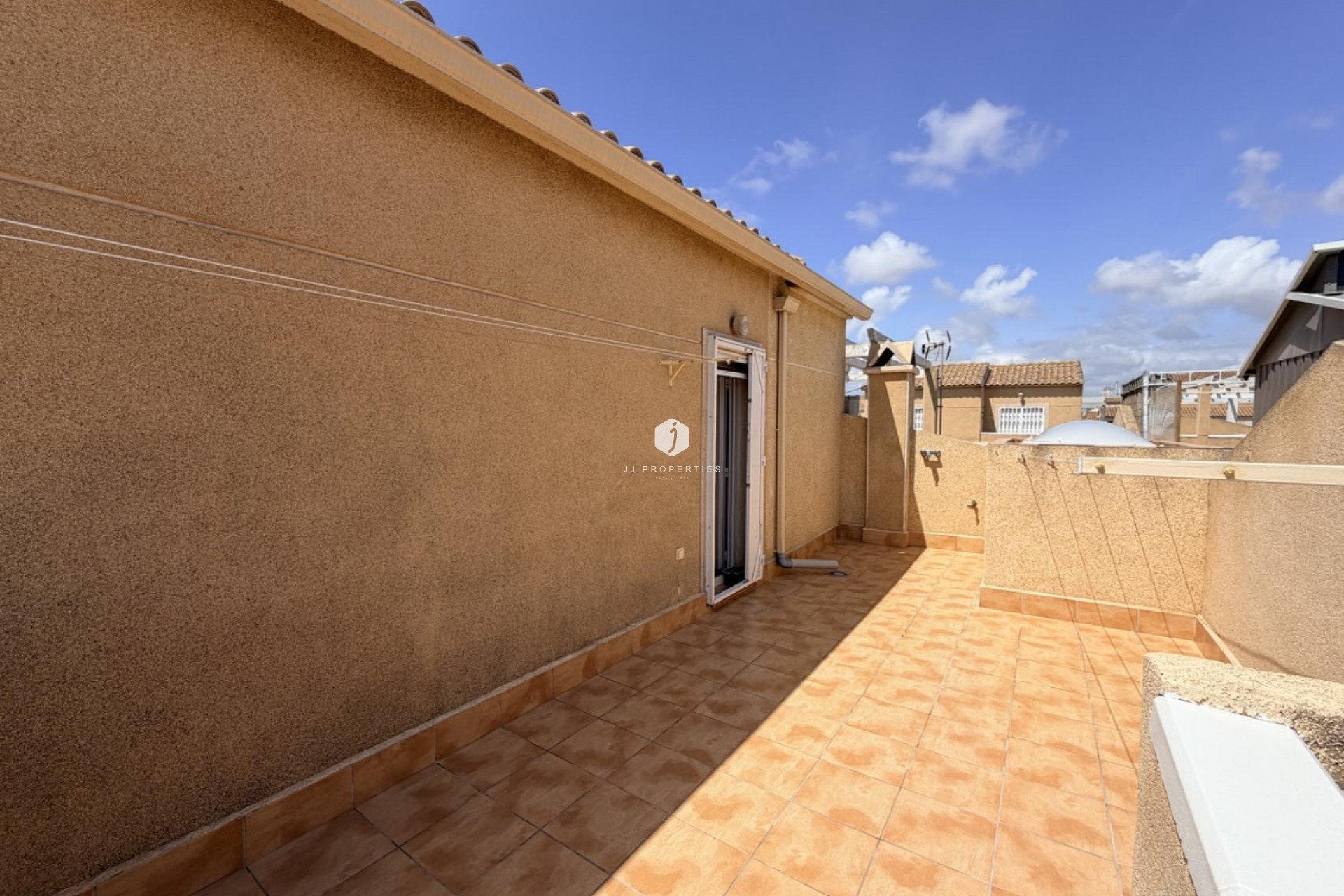 Z drugiej ręki - Szalet -
Torrevieja - Costa Blanca