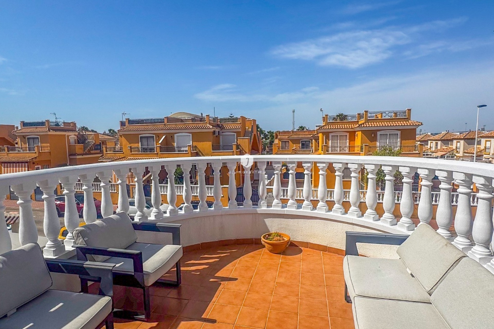 Z drugiej ręki - Szalet -
Torrevieja - Costa Blanca