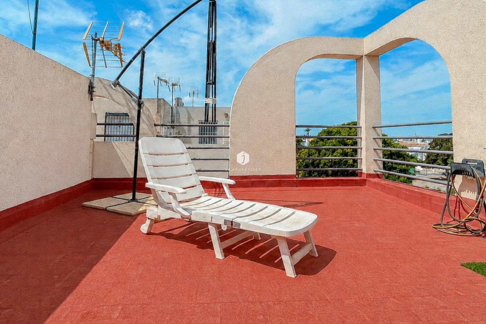Z drugiej ręki - Szalet -
Torrevieja - Costa Blanca