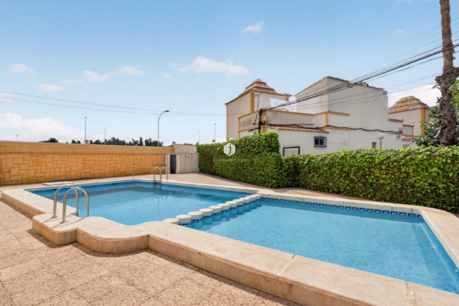 Z drugiej ręki - Szalet -
Torrevieja - Costa Blanca