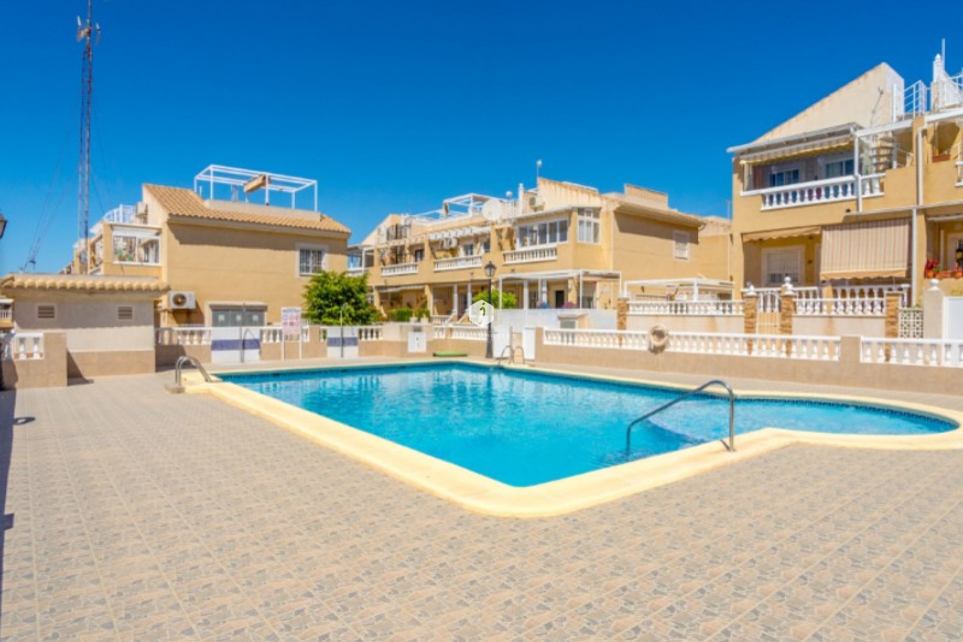 Z drugiej ręki - Szalet -
Torrevieja - Costa Blanca