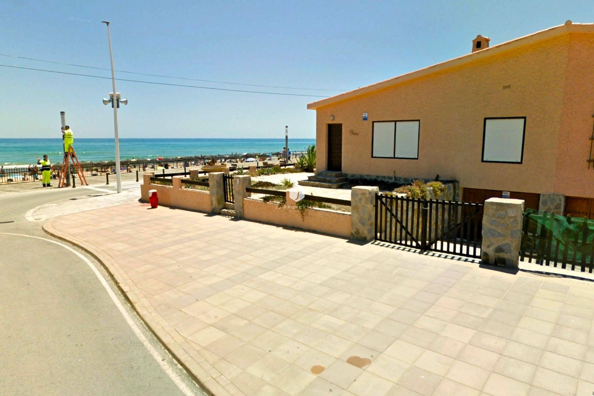 Z drugiej ręki - Szalet -
Torrevieja - La Mata