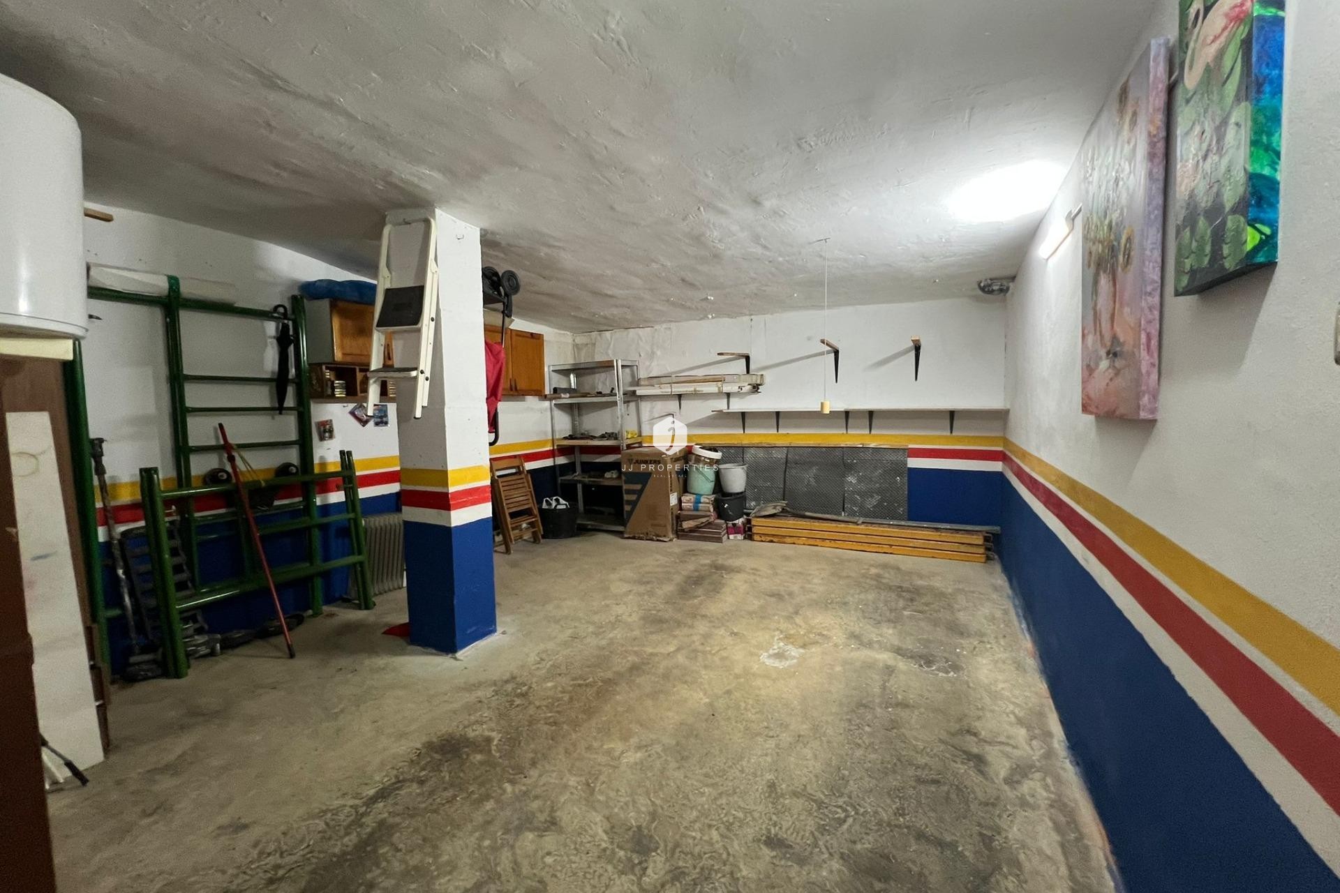 Z drugiej ręki - Szalet -
Torrevieja - La Mata