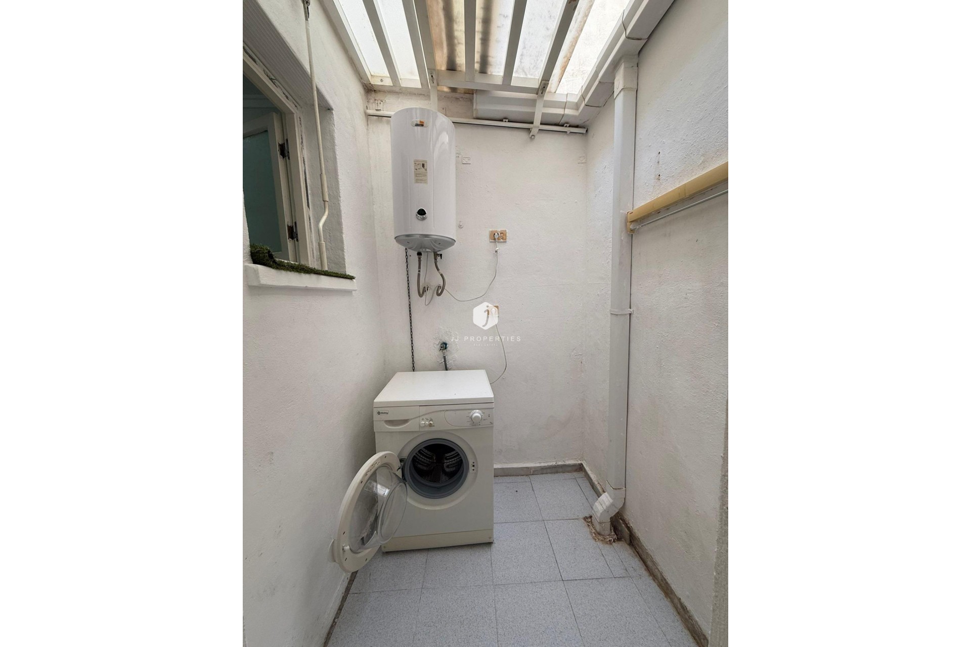 Z drugiej ręki - Szalet -
Torrevieja - La Siesta - El Salado - Torreta