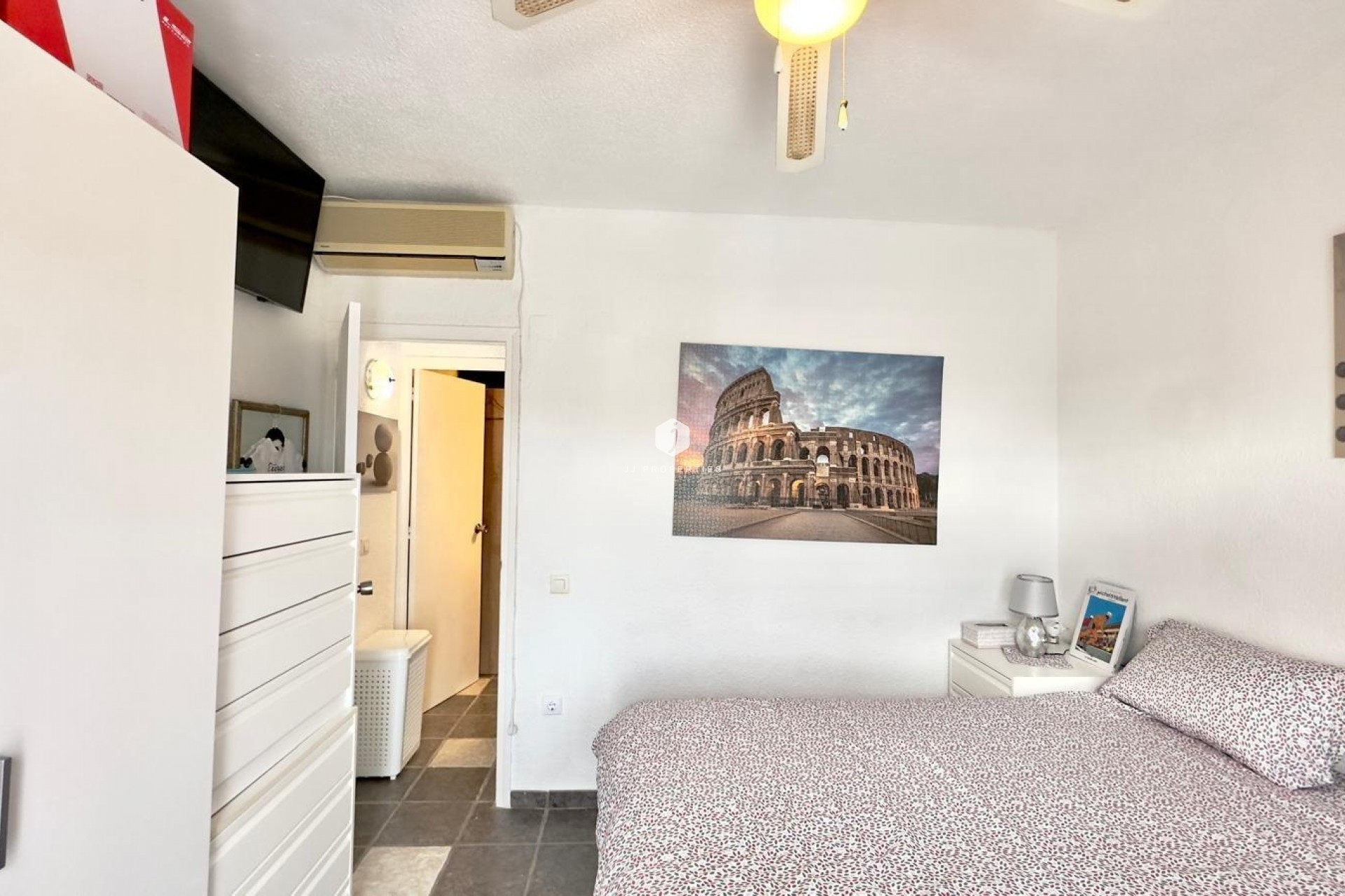 Z drugiej ręki - Szalet -
Torrevieja - La Siesta - El Salado - Torreta