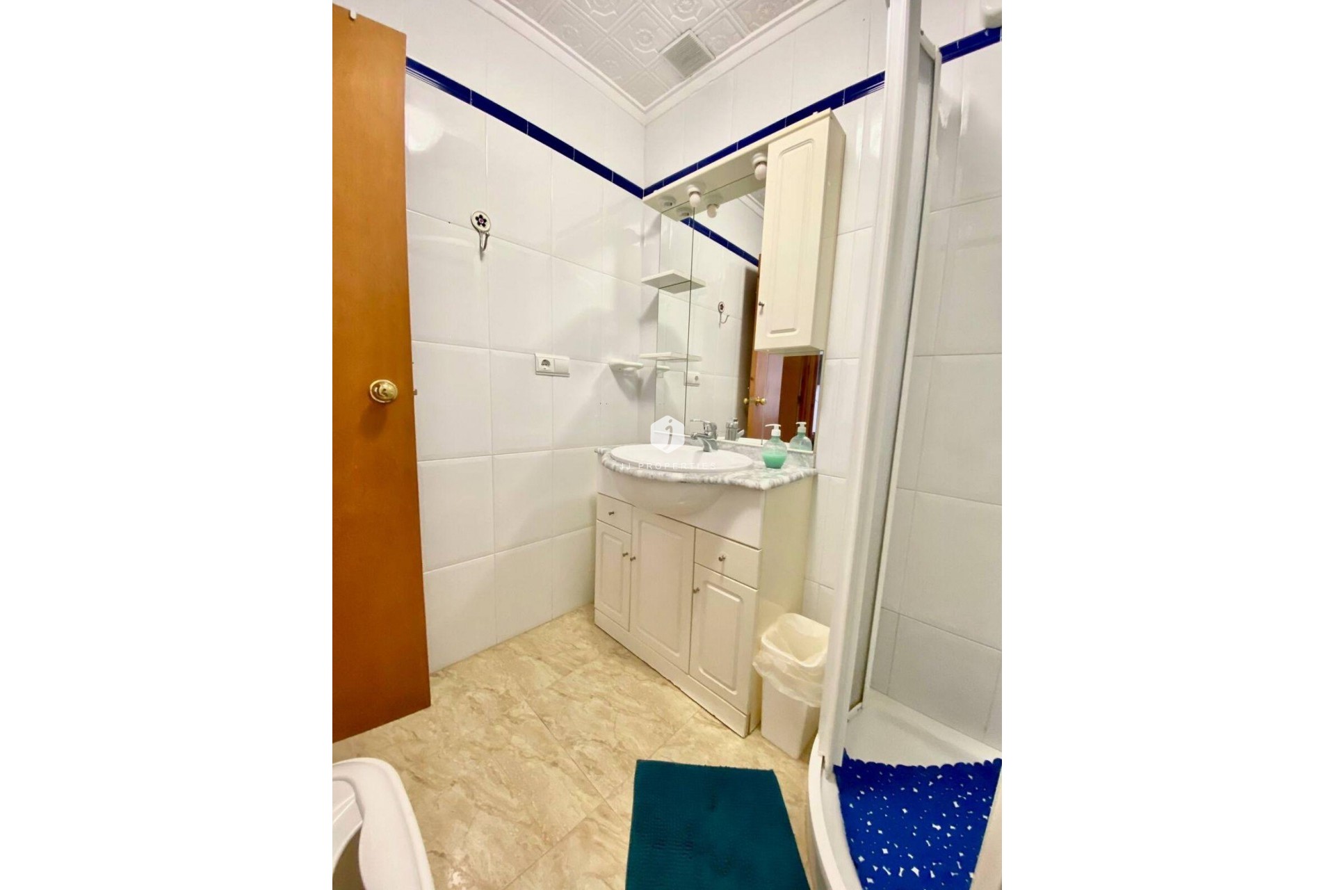 Z drugiej ręki - Szalet -
Torrevieja - La Siesta - El Salado - Torreta