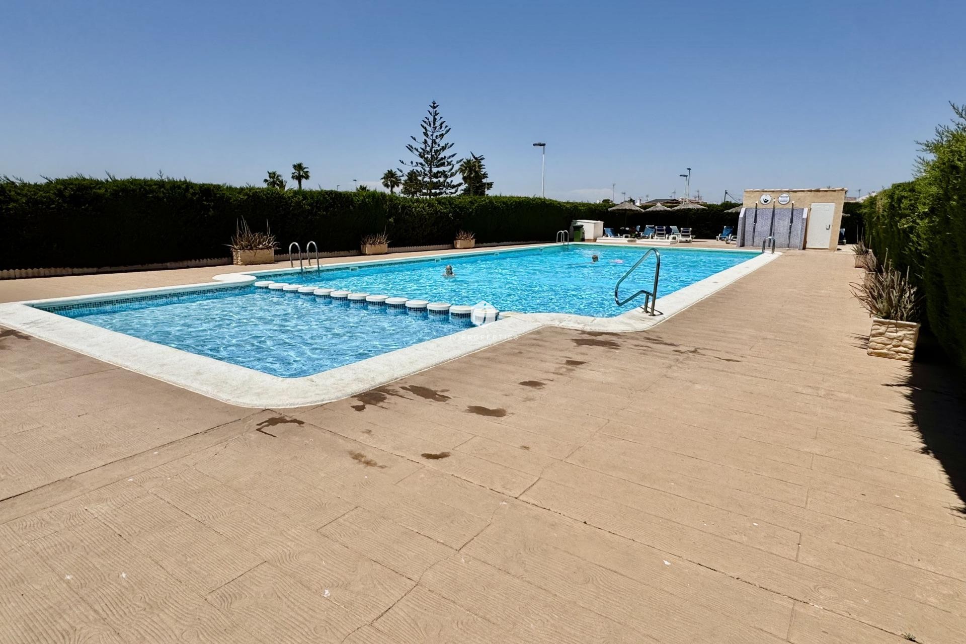 Z drugiej ręki - Szalet -
Torrevieja - La Siesta - El Salado - Torreta