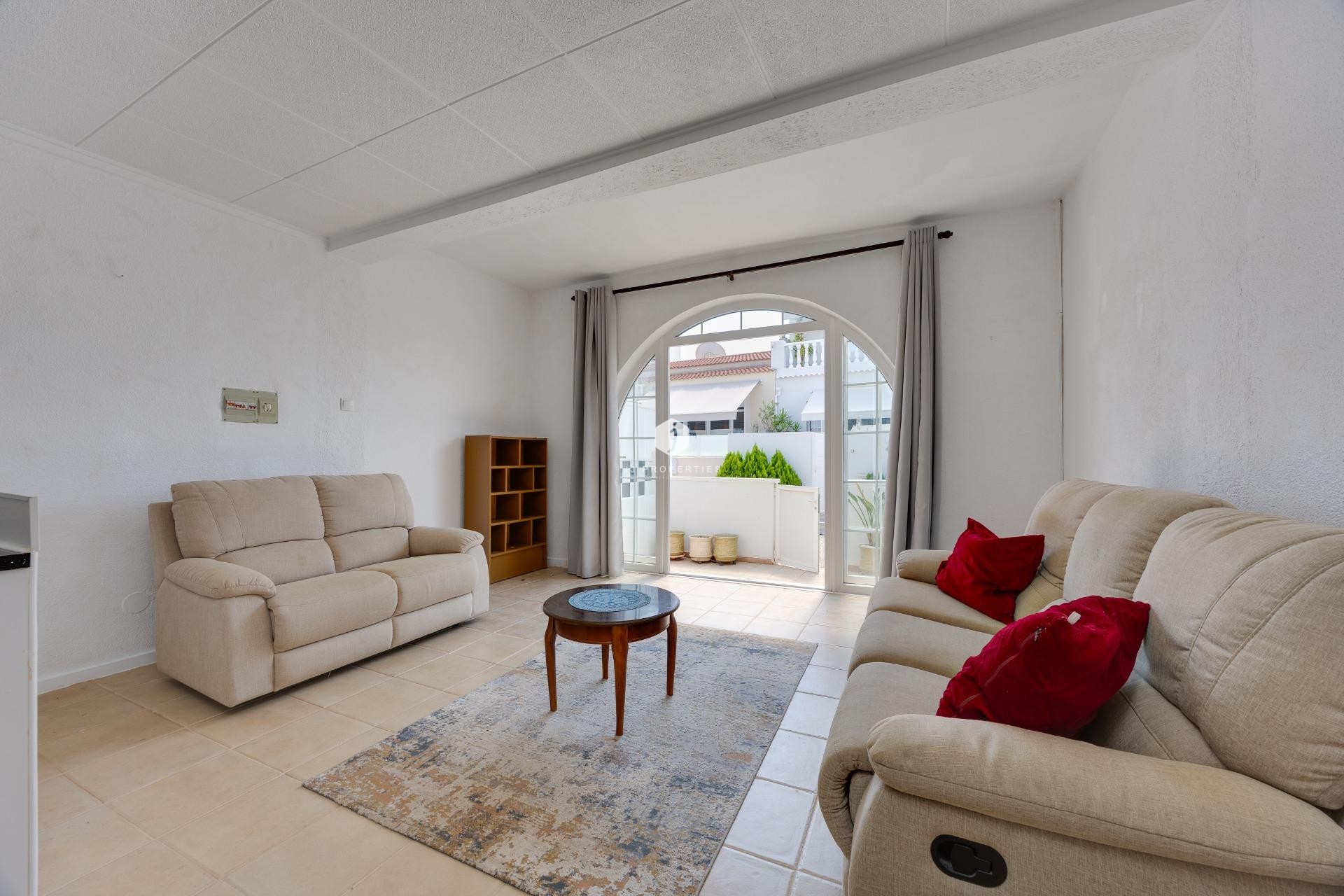 Z drugiej ręki - Szalet -
Torrevieja - La Siesta - El Salado - Torreta