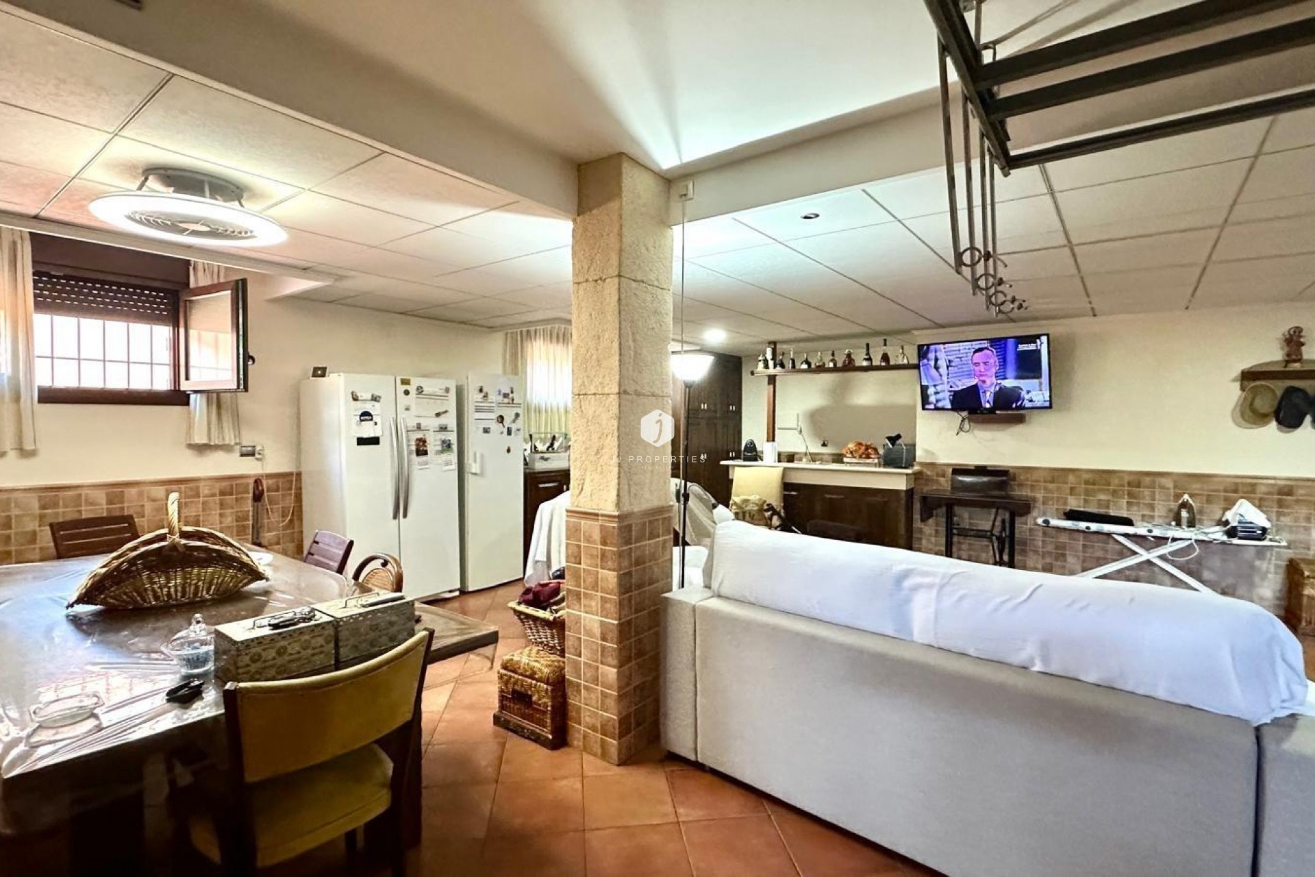 Z drugiej ręki - Szalet -
Torrevieja - La siesta