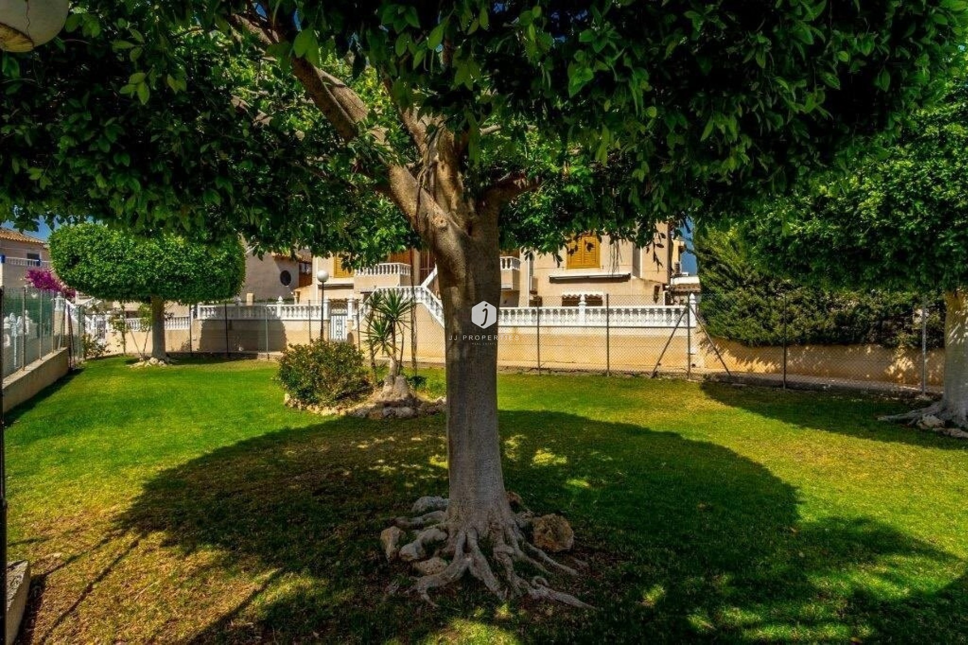 Z drugiej ręki - Szalet -
Torrevieja - Los altos
