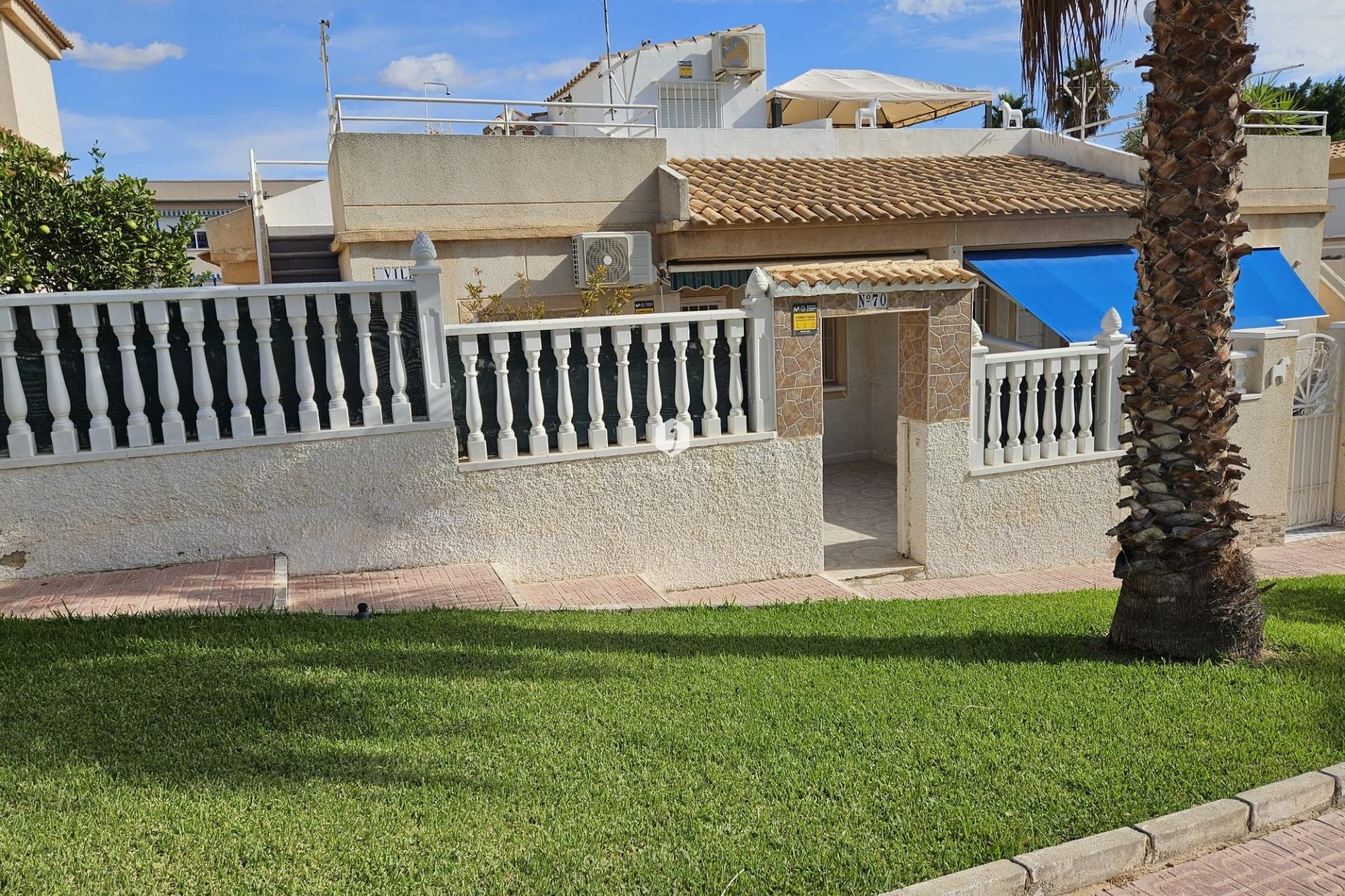 Z drugiej ręki - Szalet -
Torrevieja - Los Balcones - Los Altos del Edén