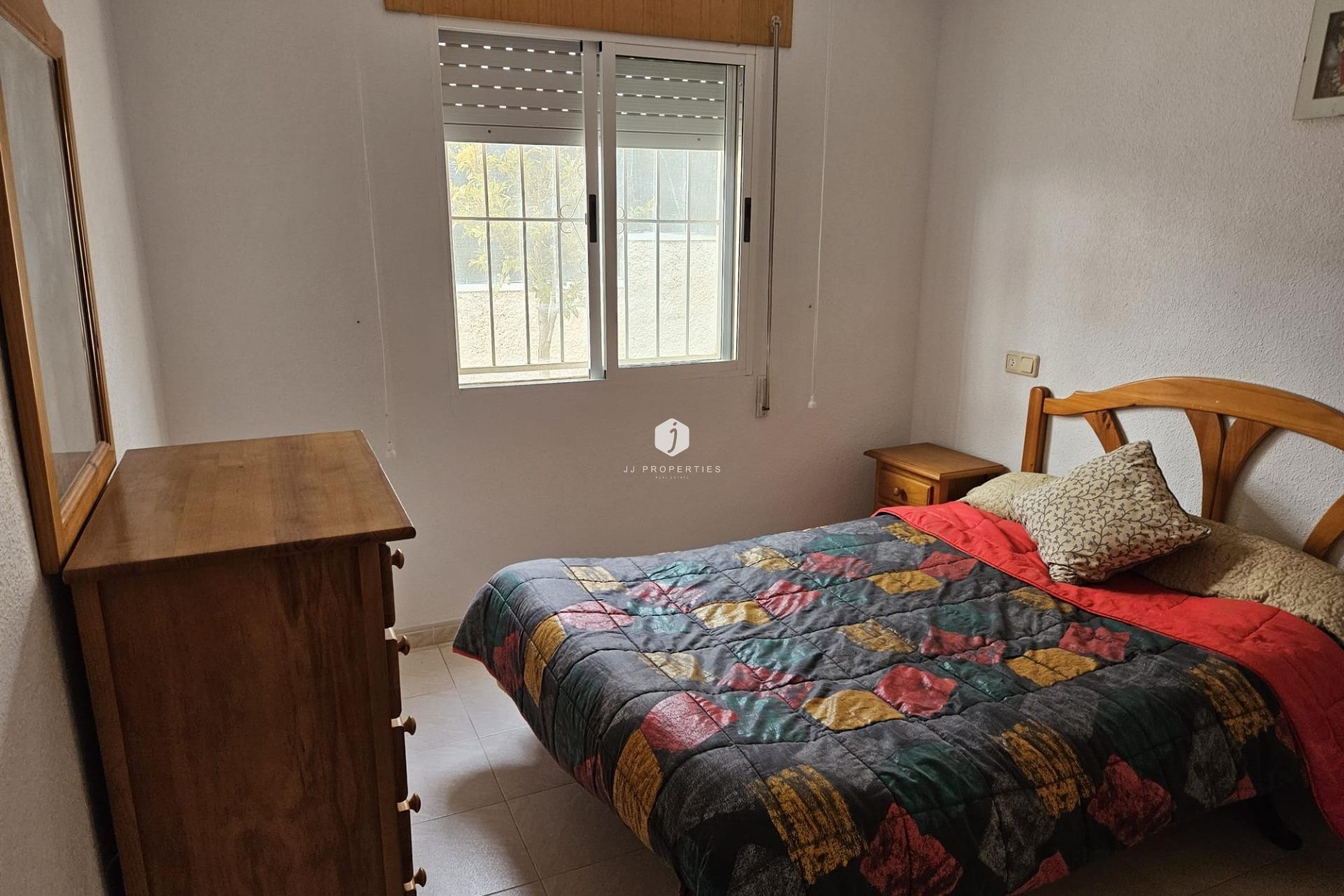 Z drugiej ręki - Szalet -
Torrevieja - Los Balcones - Los Altos del Edén