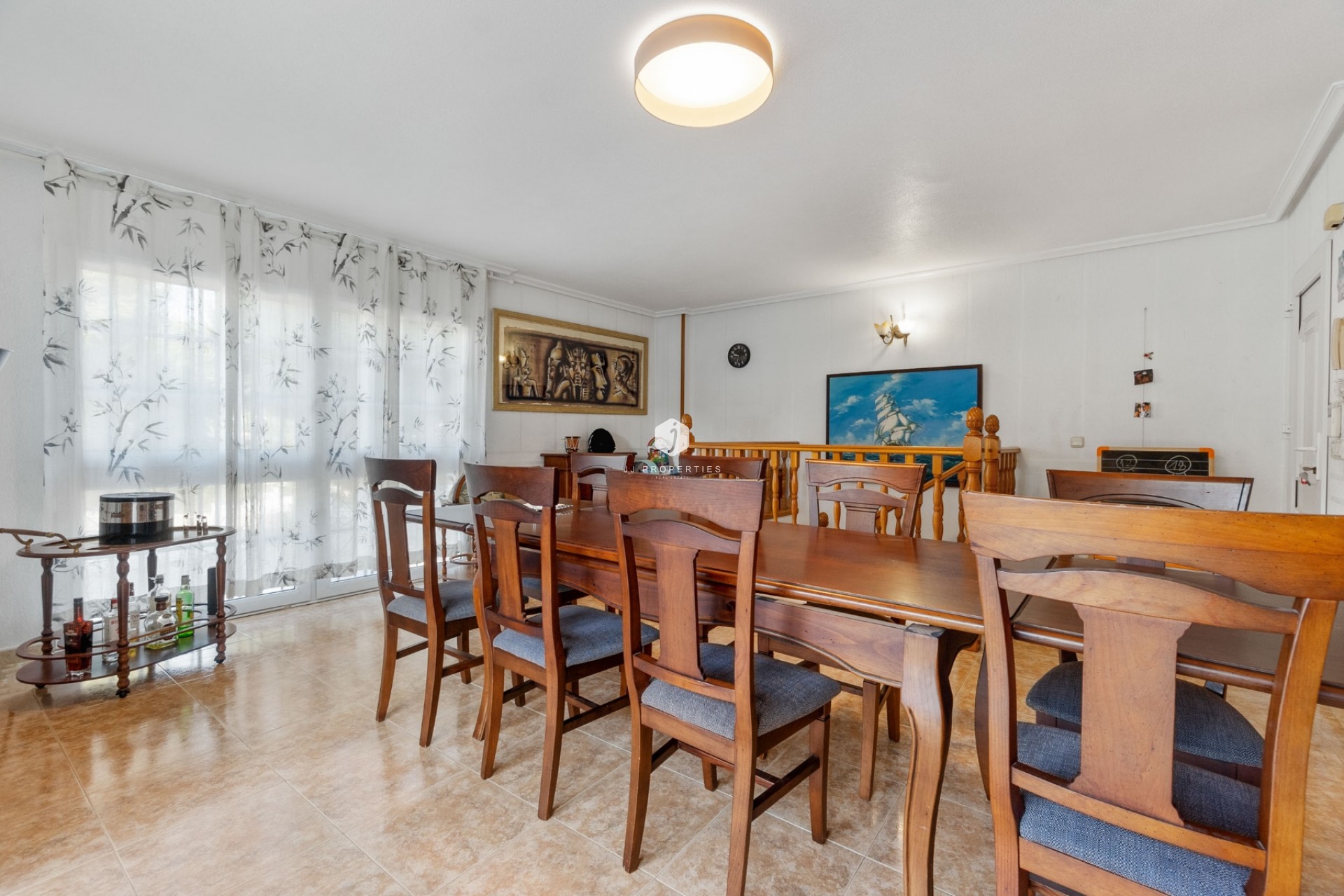 Z drugiej ręki - Szalet -
Torrevieja - Los balcones