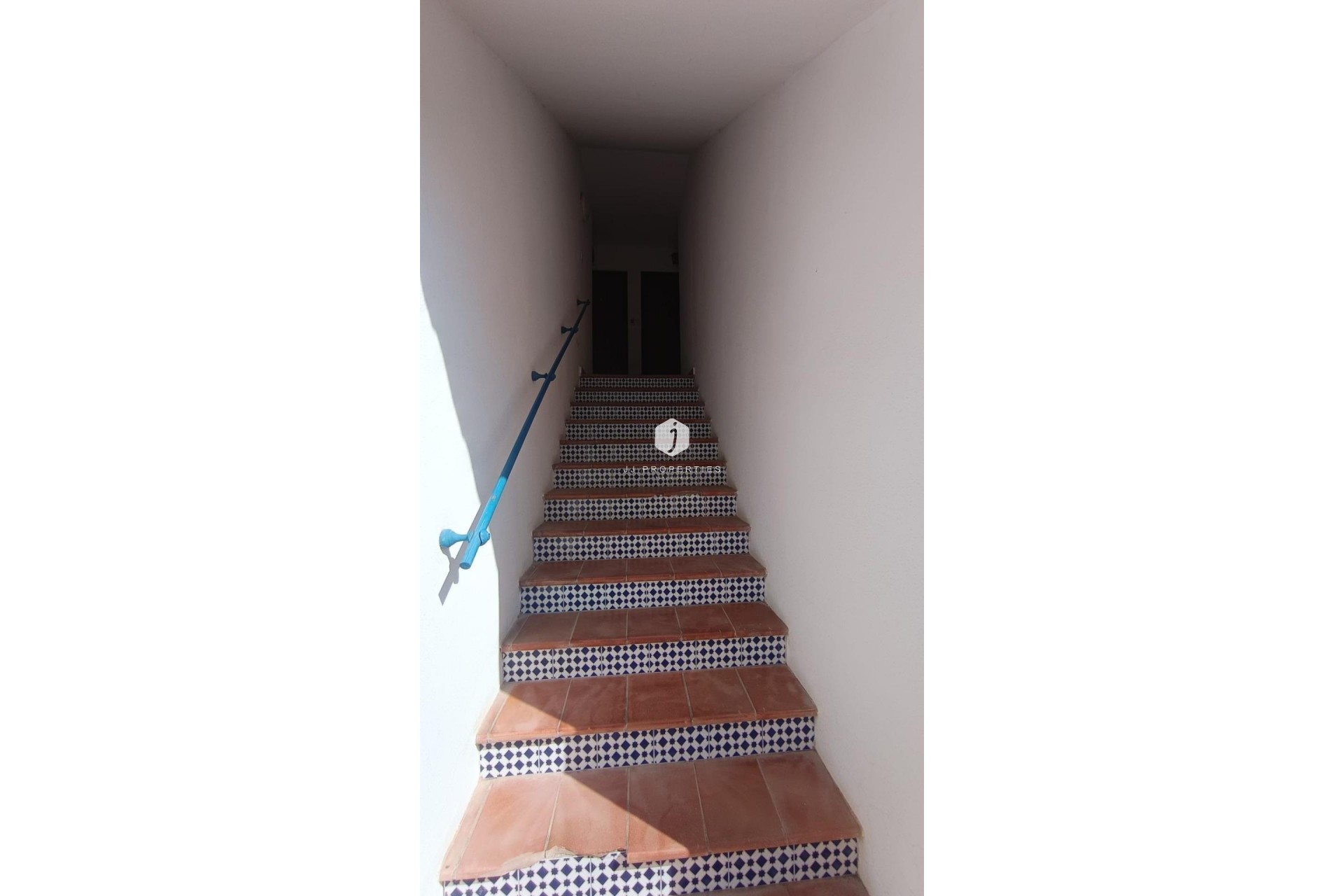 Z drugiej ręki - Szalet -
Torrevieja - Los Balcones