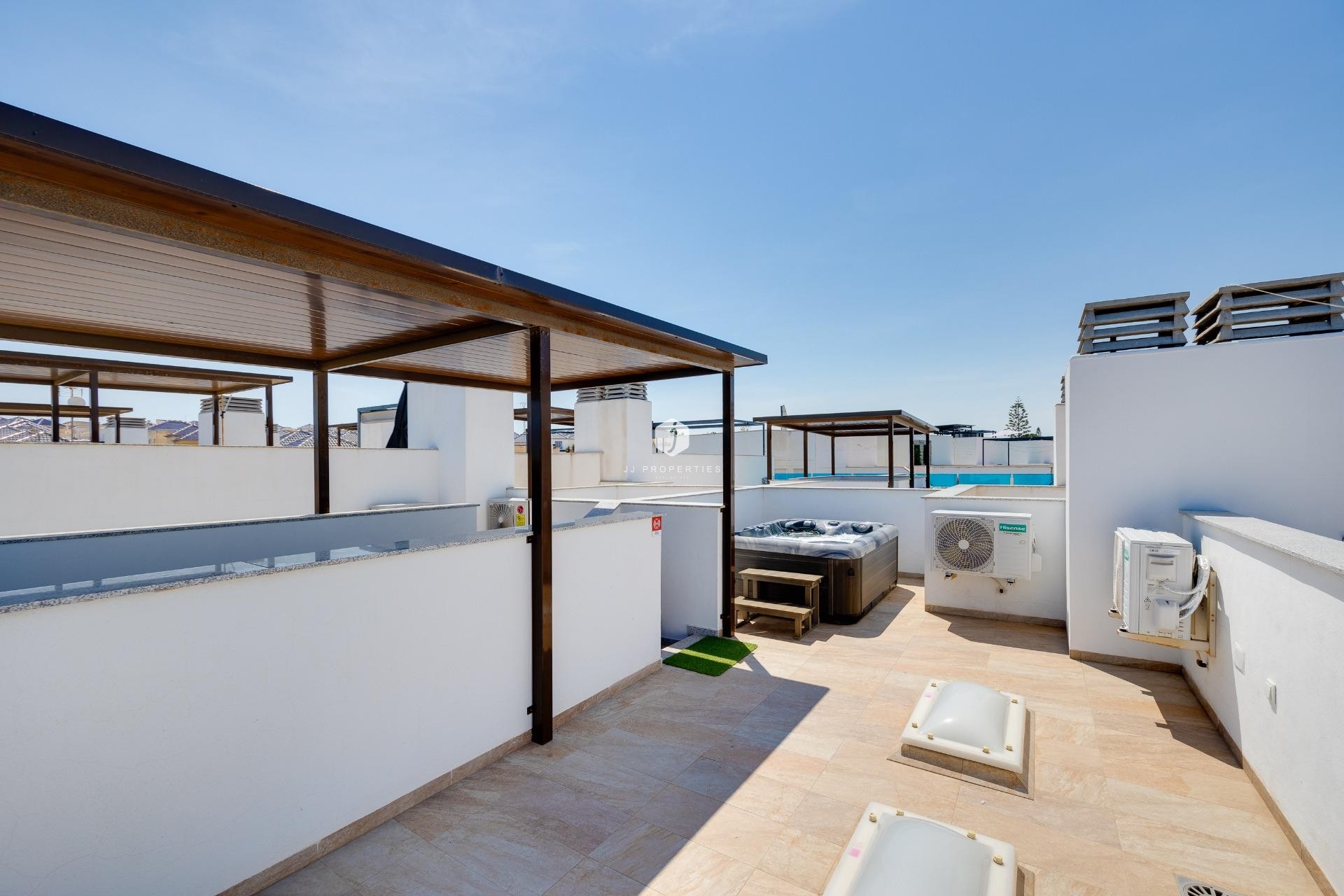 Z drugiej ręki - Szalet -
Torrevieja - Los Balcones