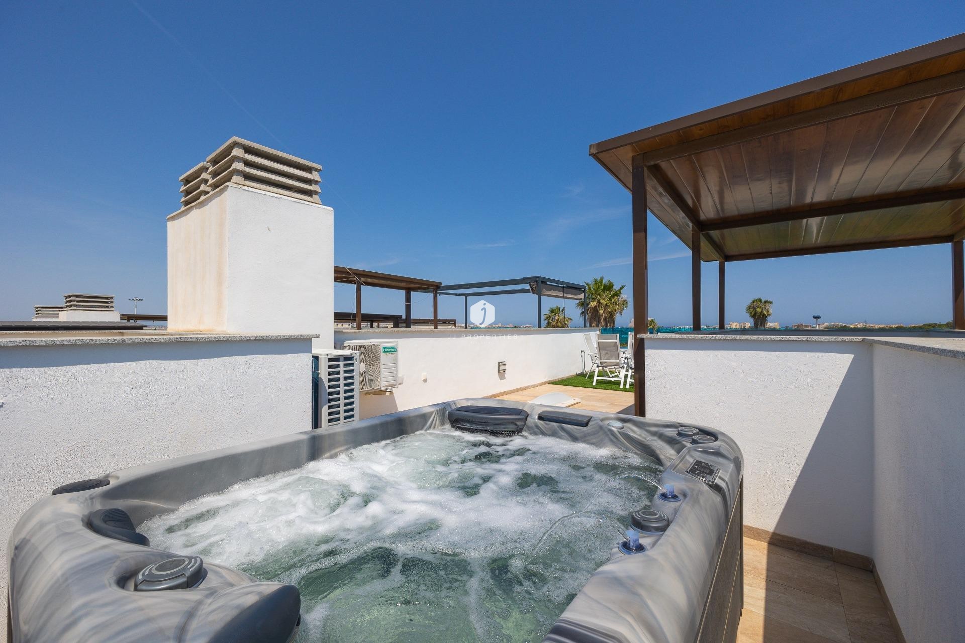 Z drugiej ręki - Szalet -
Torrevieja - Los Balcones