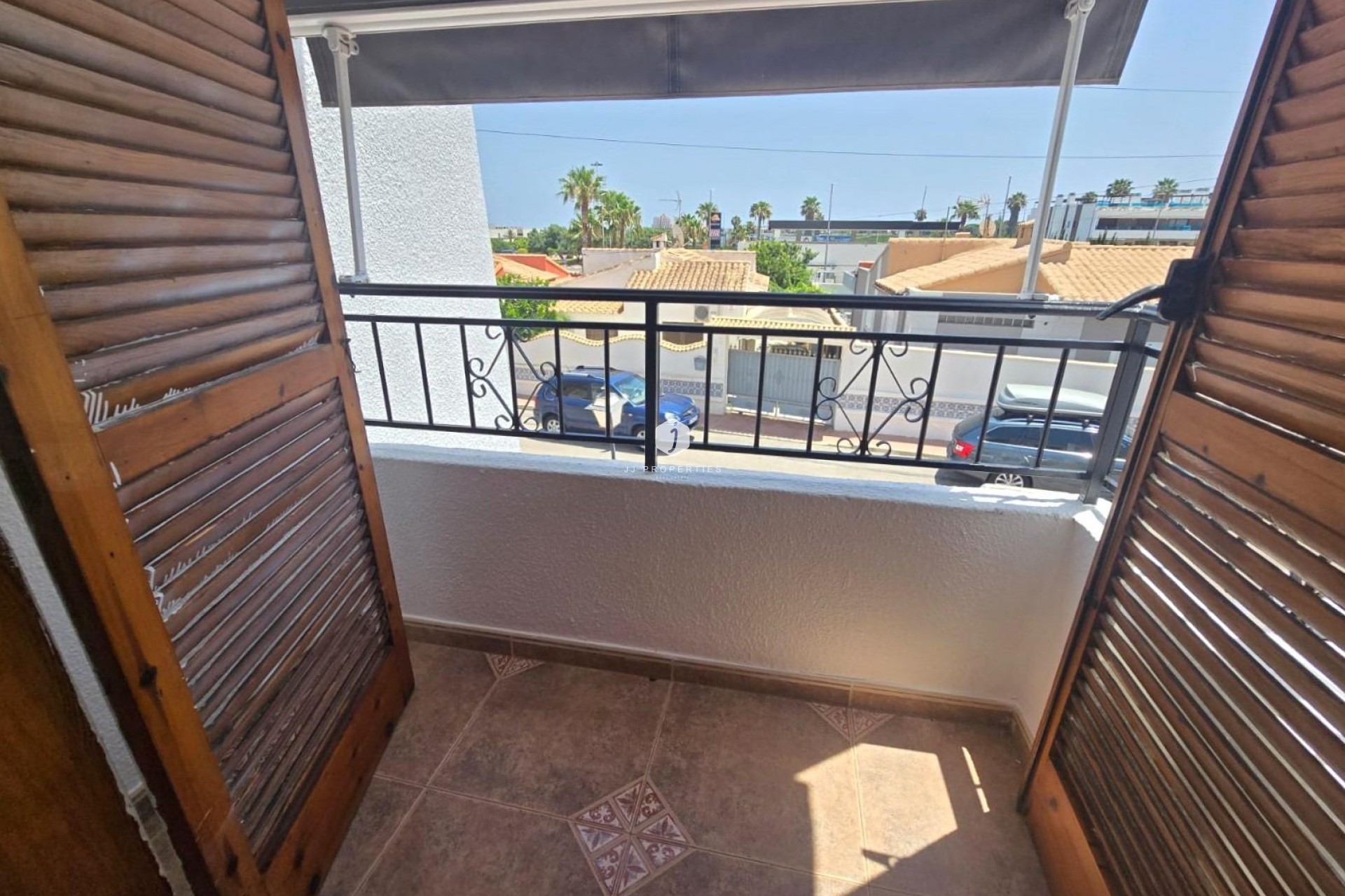 Z drugiej ręki - Szalet -
Torrevieja - Los Balcones