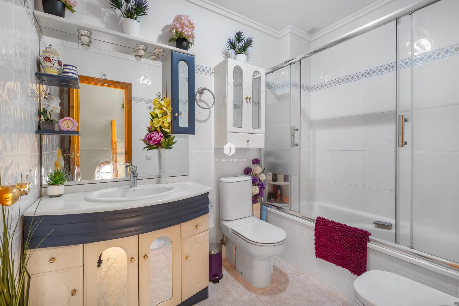 Z drugiej ręki - Szalet -
Torrevieja - Los Frutales