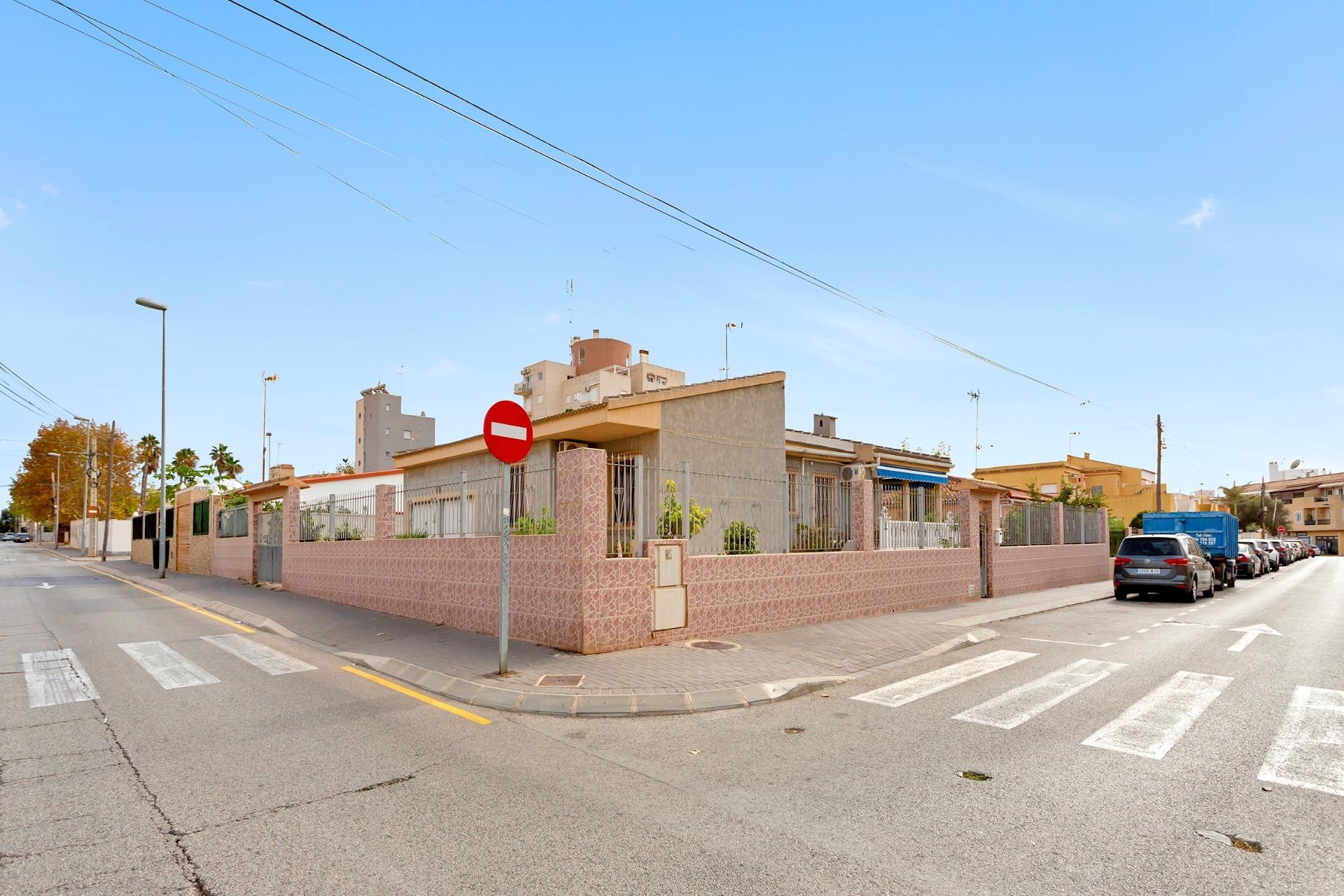 Z drugiej ręki - Szalet -
Torrevieja - Nueva Torrevieja