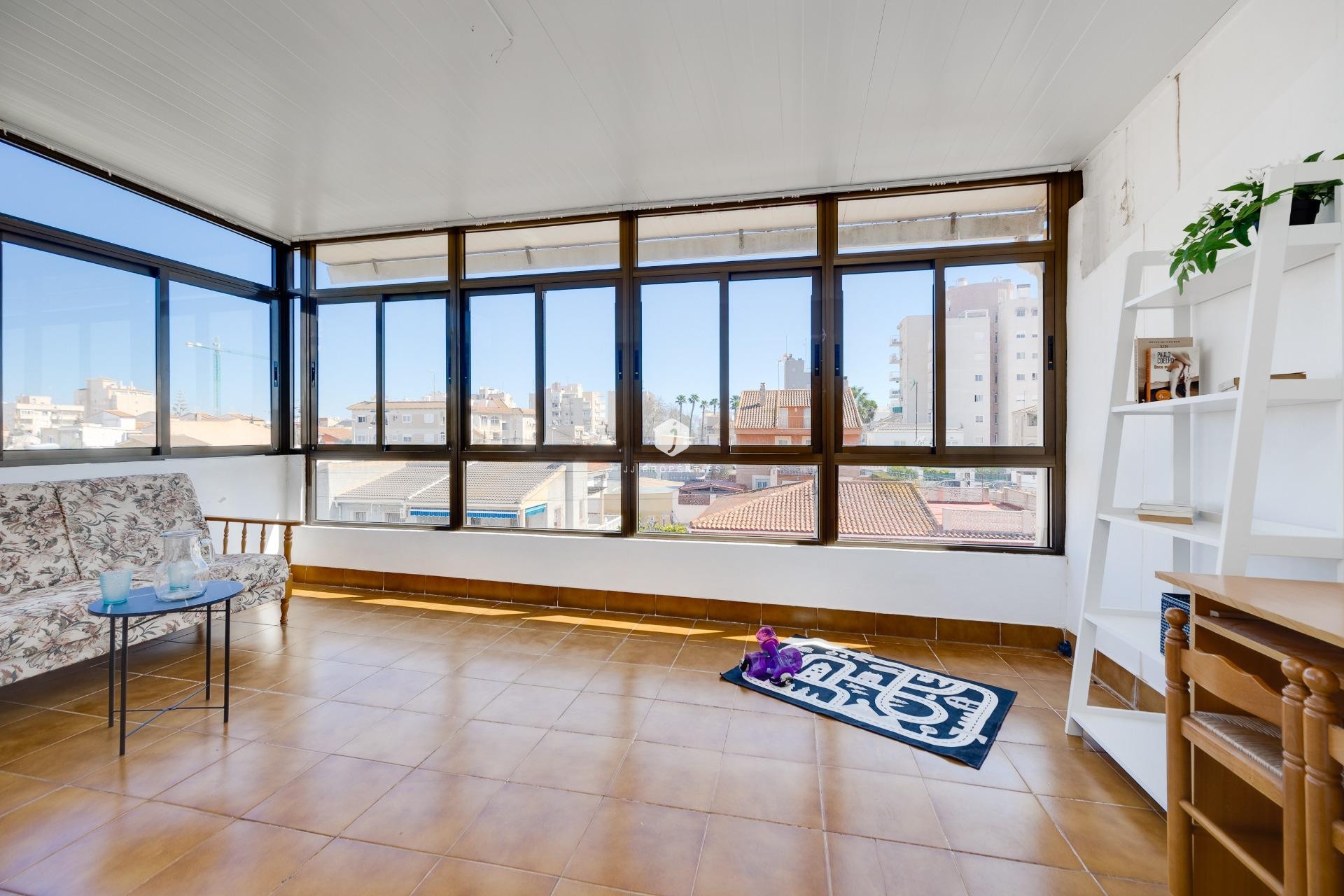 Z drugiej ręki - Szalet -
Torrevieja - Nueva Torrevieja