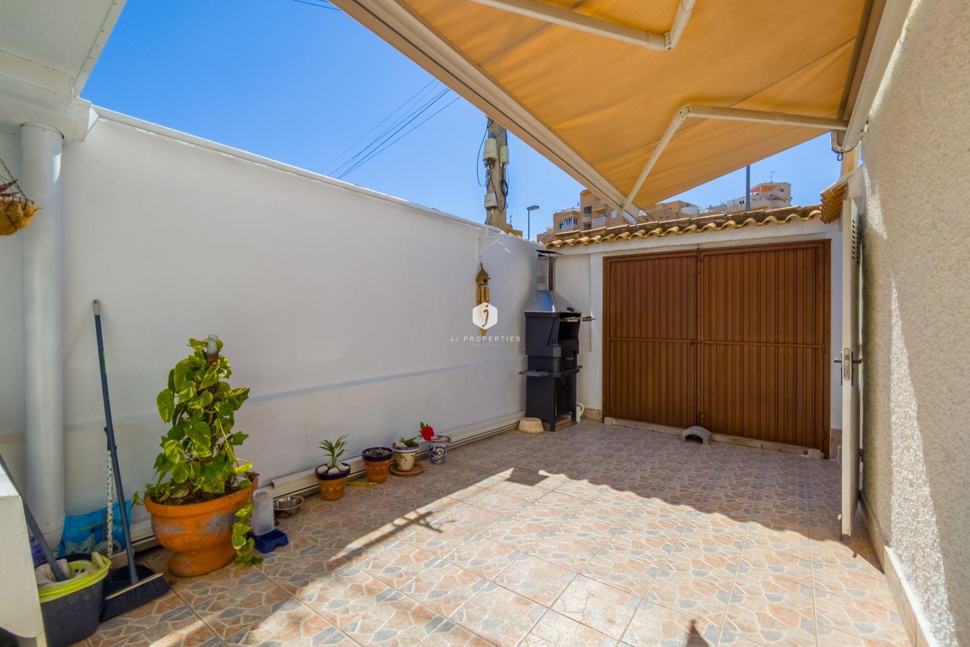 Z drugiej ręki - Szalet -
Torrevieja - Nueva Torrevieja
