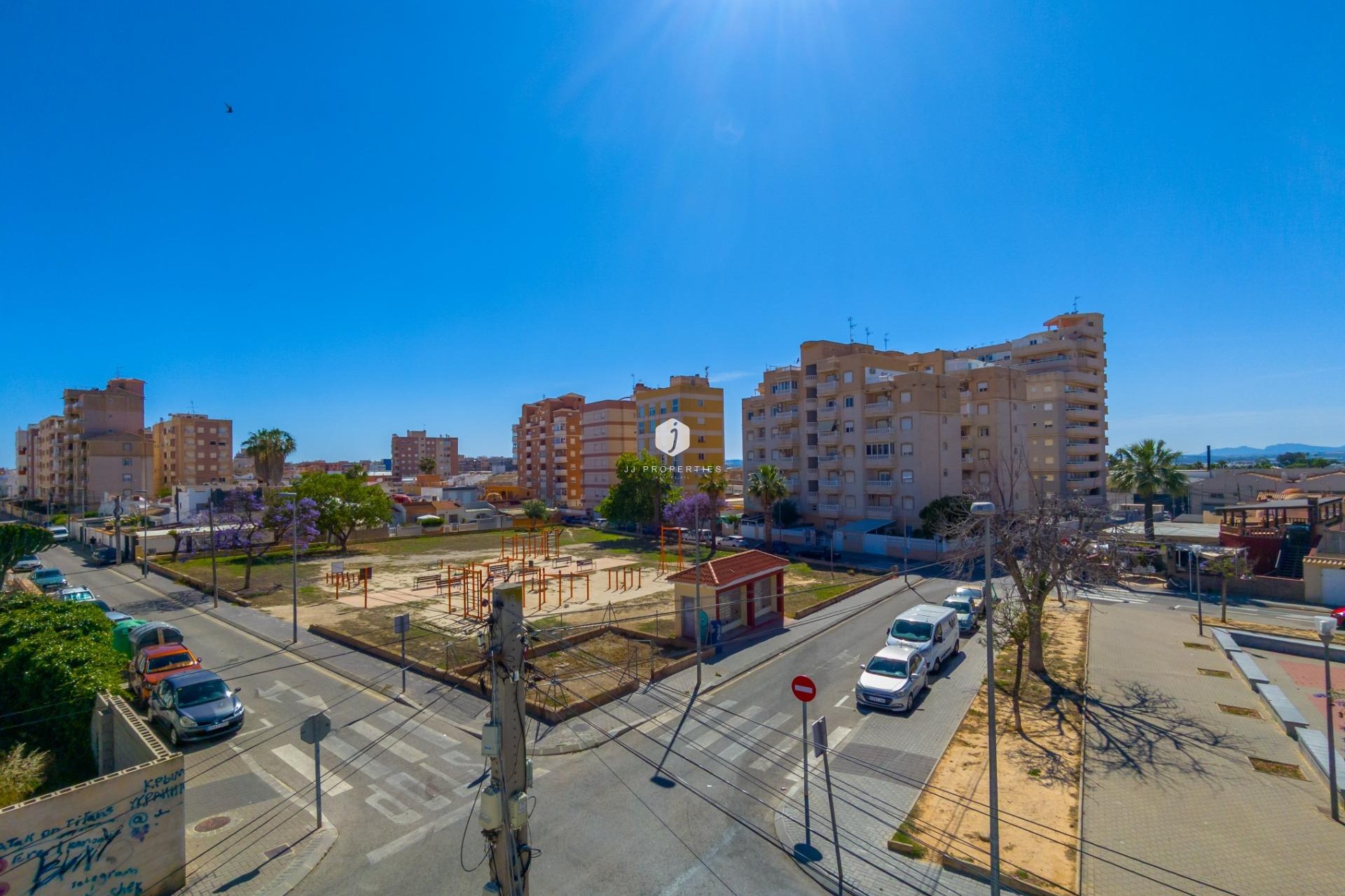 Z drugiej ręki - Szalet -
Torrevieja - Nueva Torrevieja