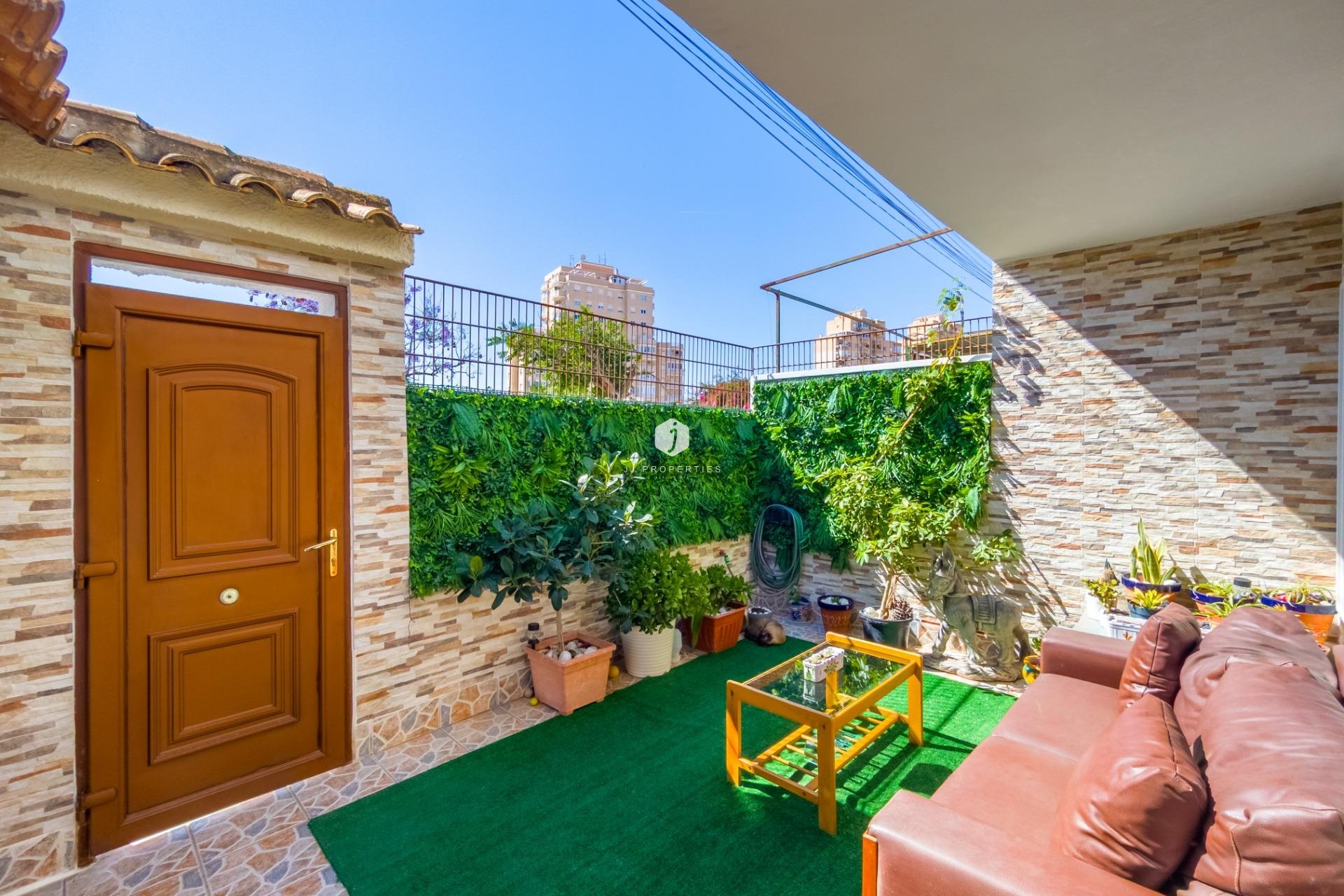 Z drugiej ręki - Szalet -
Torrevieja - Nueva Torrevieja