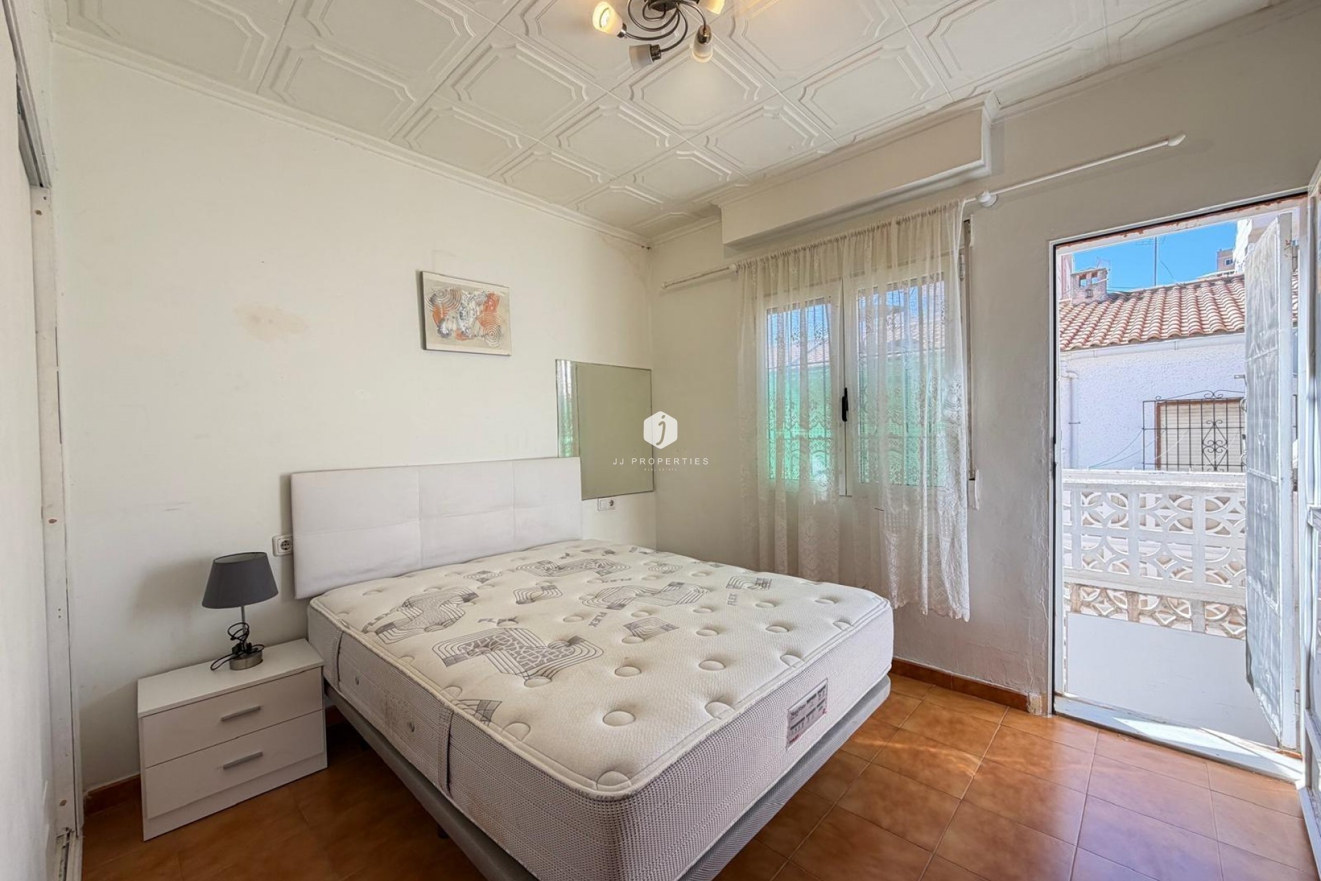 Z drugiej ręki - Szalet -
Torrevieja - Nueva Torrevieja