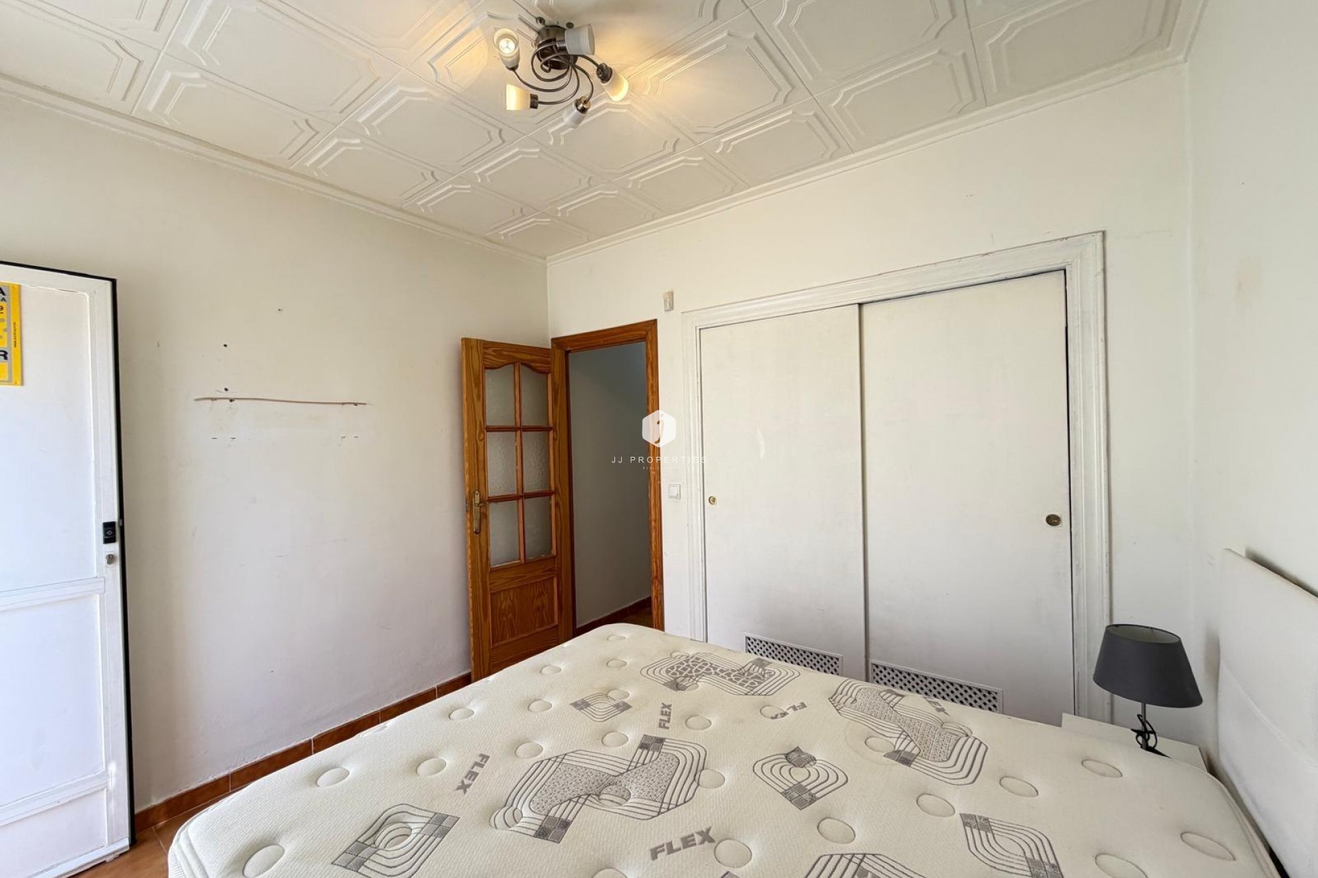 Z drugiej ręki - Szalet -
Torrevieja - Nueva Torrevieja