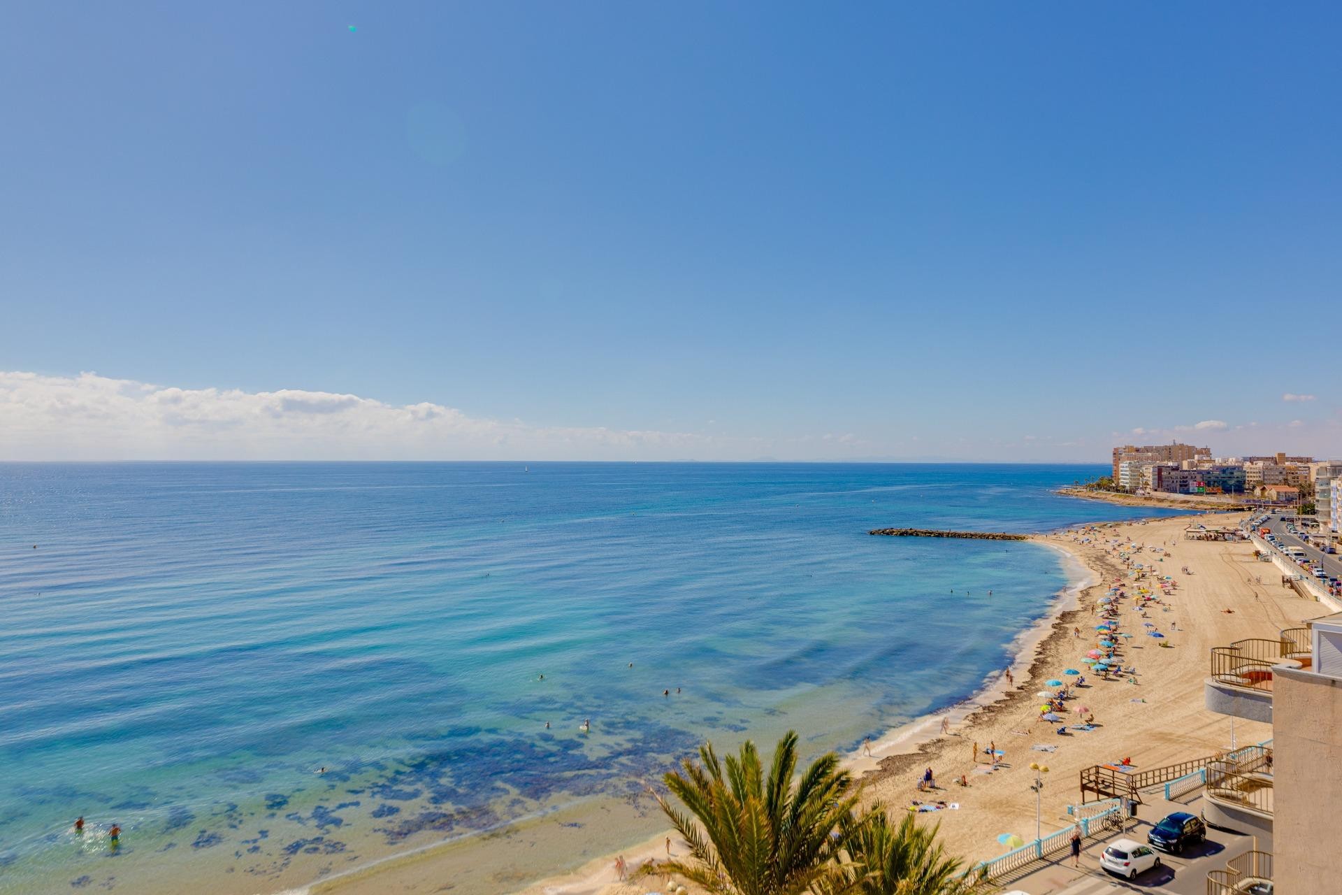 Z drugiej ręki - Szalet -
Torrevieja - Playa de los Locos