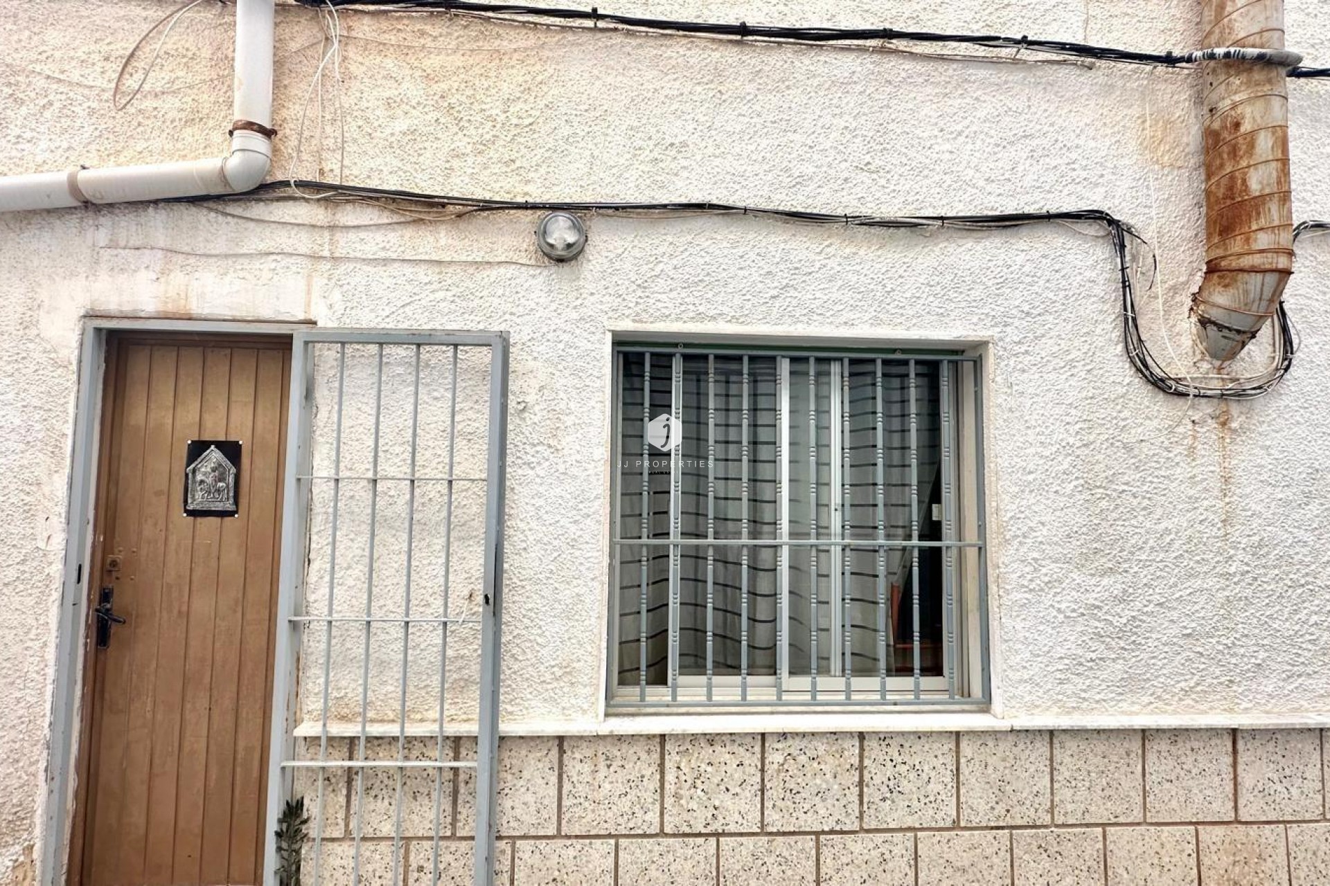 Z drugiej ręki - Szalet -
Torrevieja - Playa del Cura