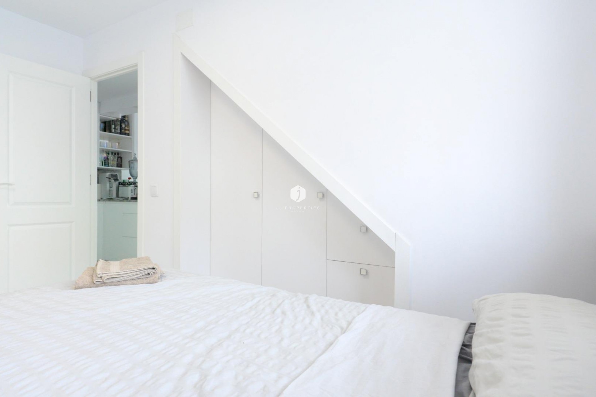 Z drugiej ręki - Szalet -
Torrevieja - Punta prima