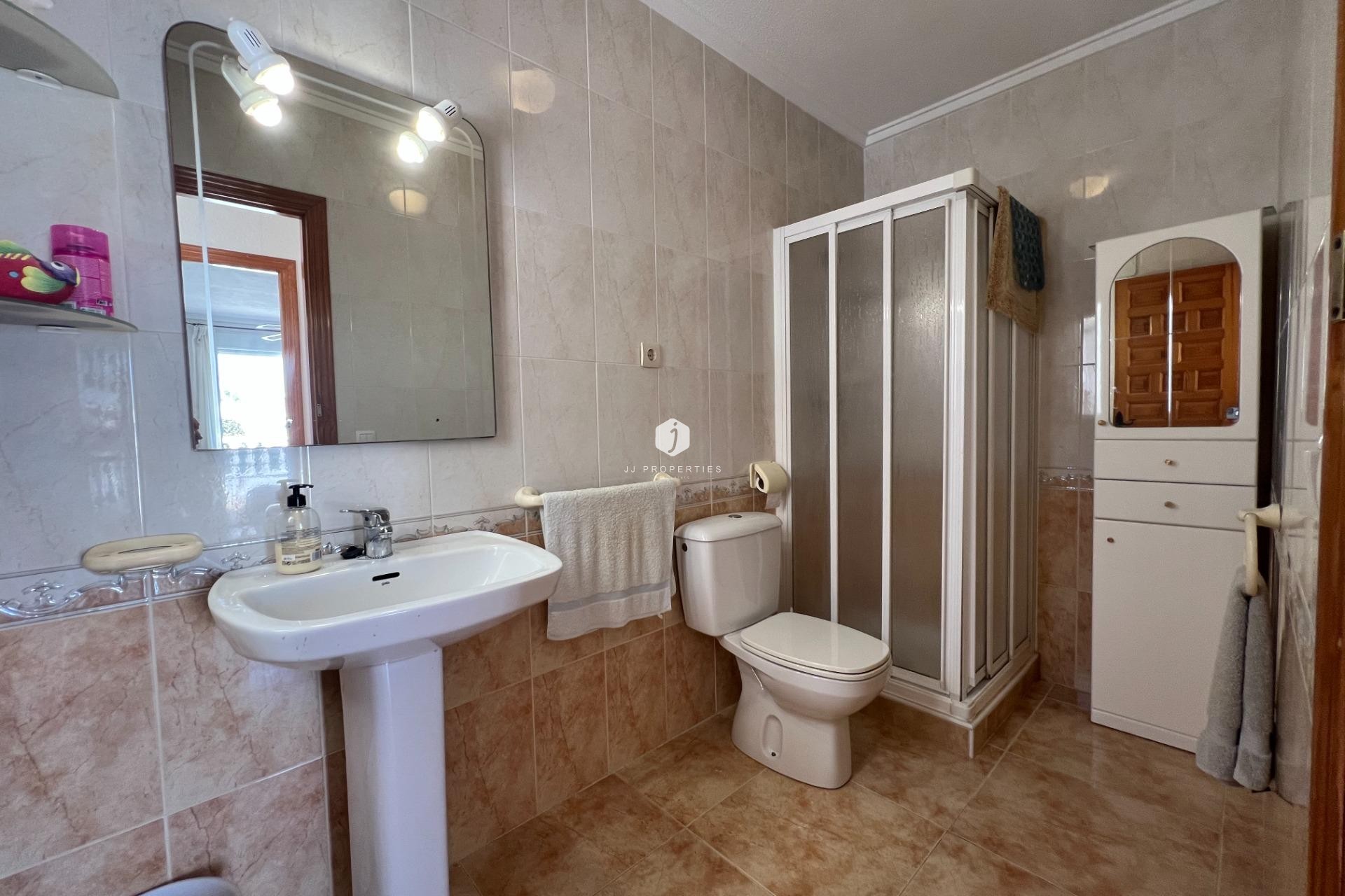 Z drugiej ręki - Szalet -
Torrevieja - San luis