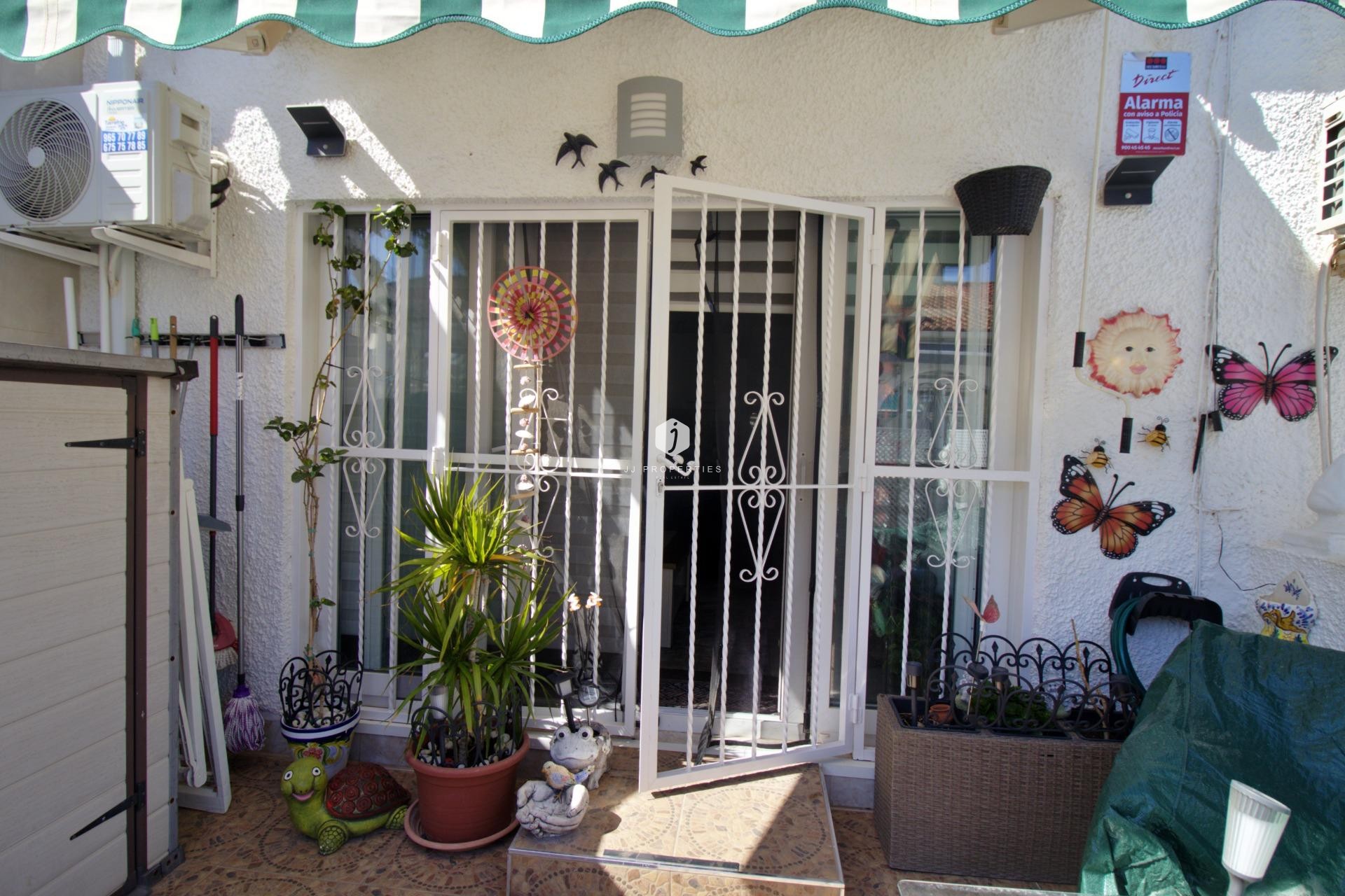 Z drugiej ręki - Szalet -
Torrevieja - San luis