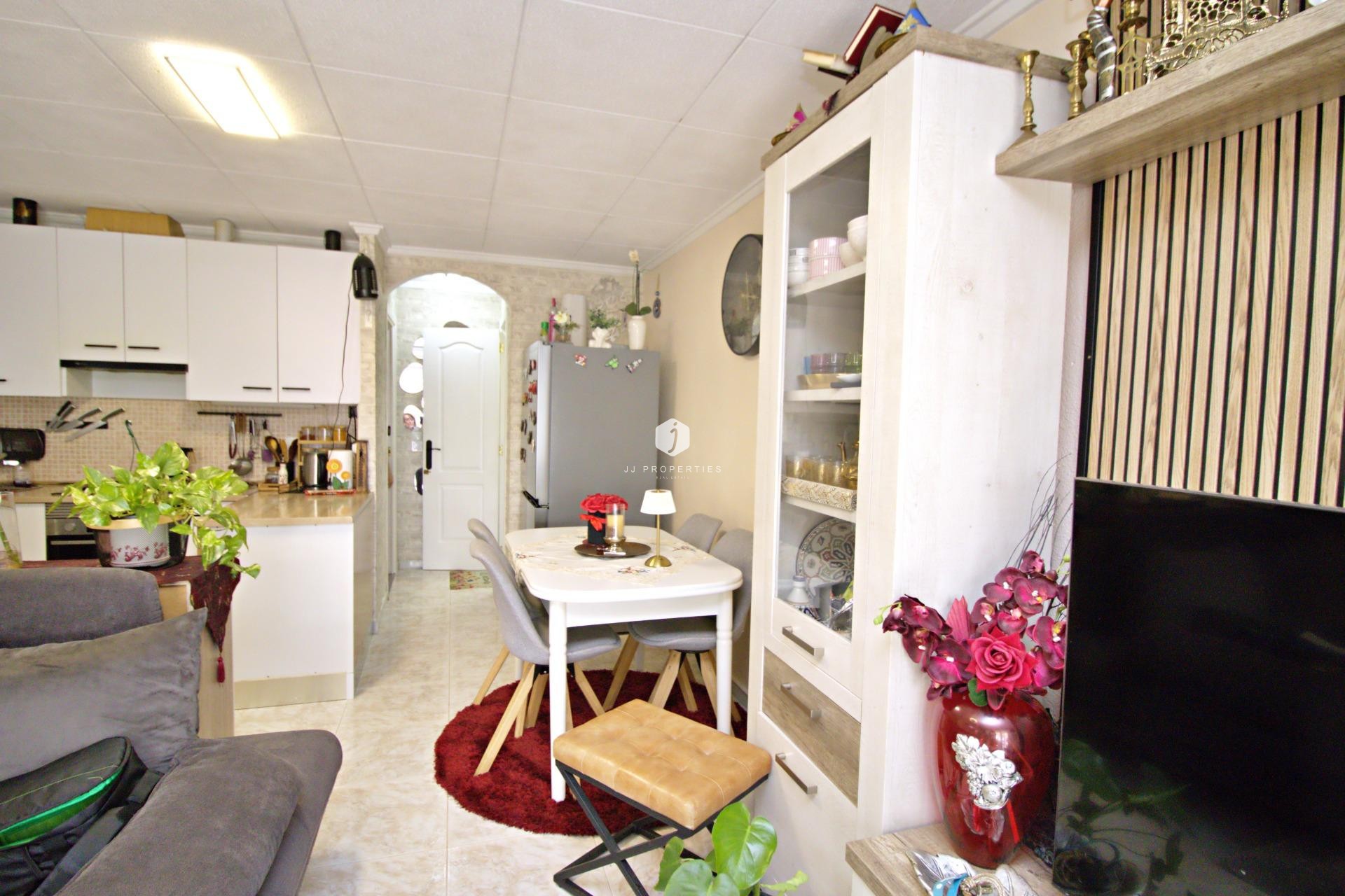 Z drugiej ręki - Szalet -
Torrevieja - San luis