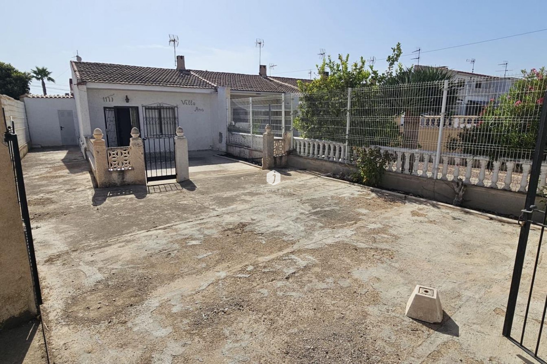 Z drugiej ręki - Szalet -
Torrevieja - Torreta Florida