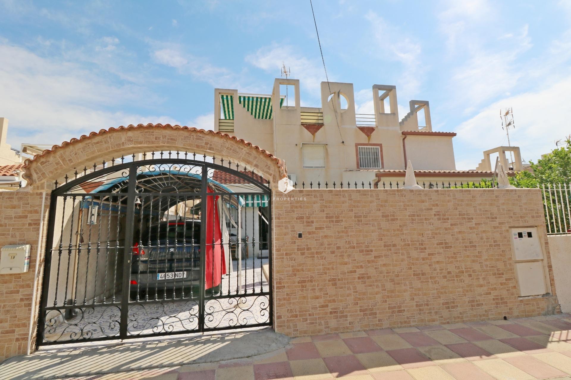 Z drugiej ręki - Szalet -
Torrevieja - Torretas
