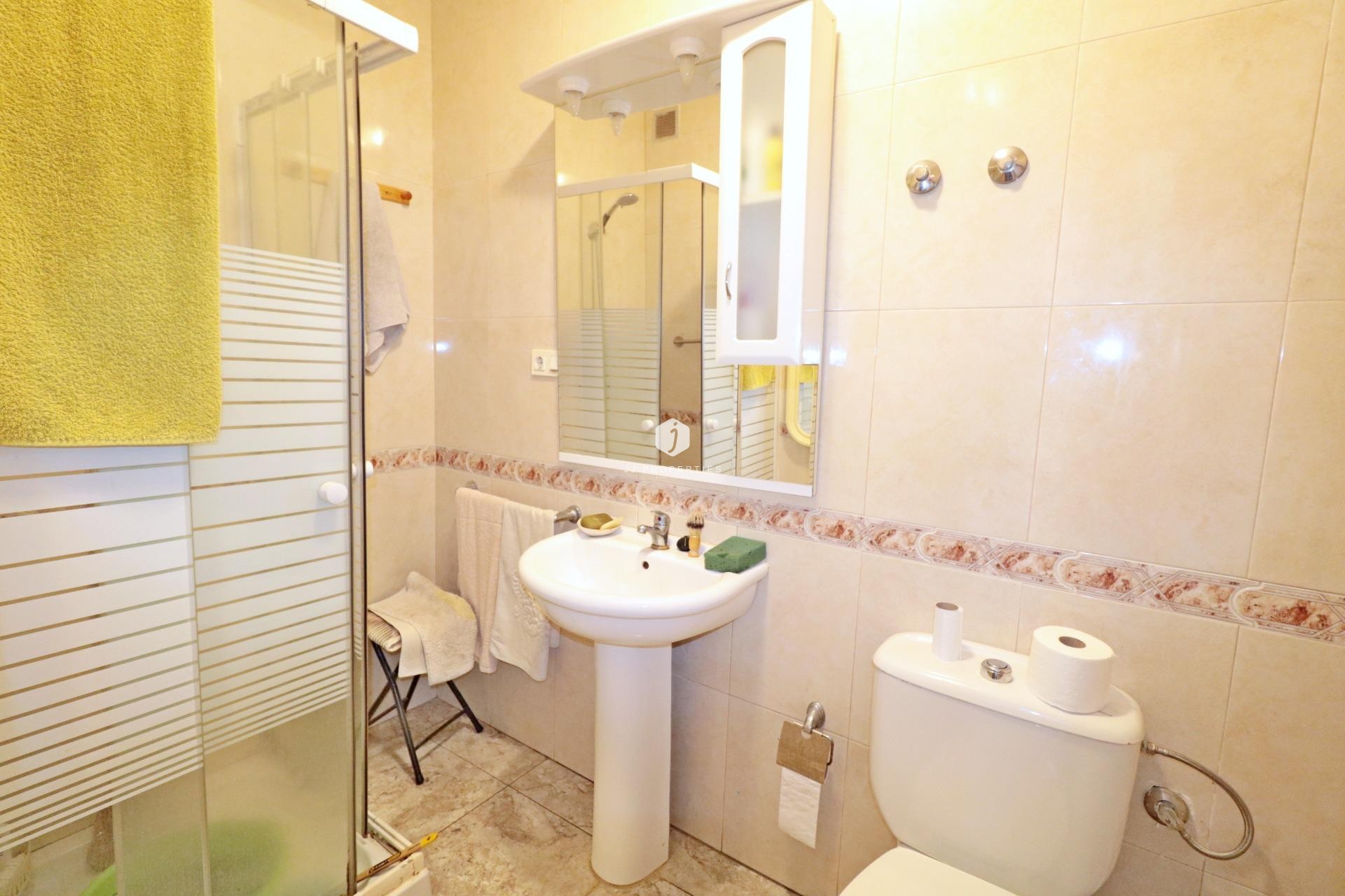 Z drugiej ręki - Szalet -
Torrevieja - Torretas
