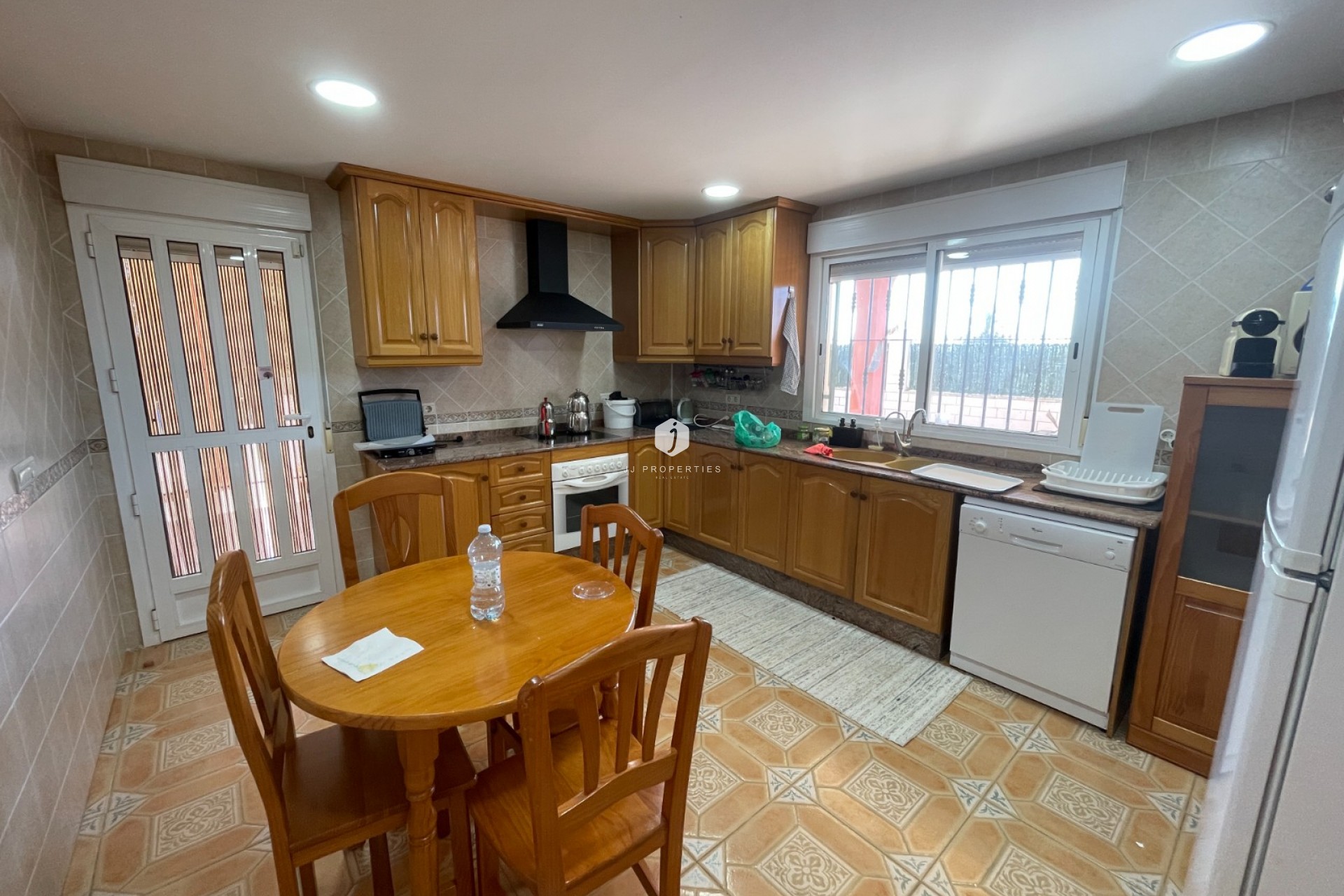 Z drugiej ręki - Villa -
Albatera - Inland