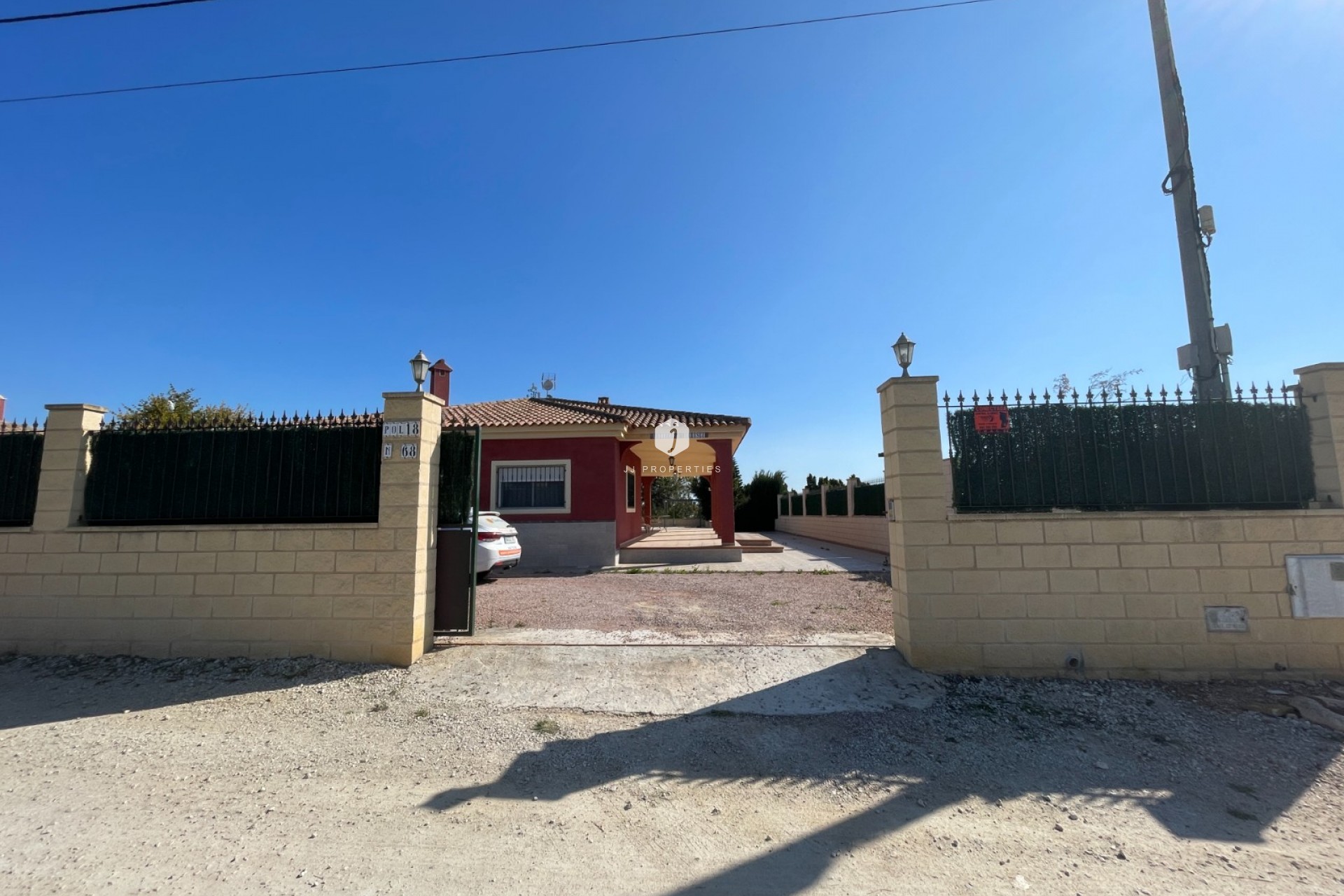 Z drugiej ręki - Villa -
Albatera - Inland