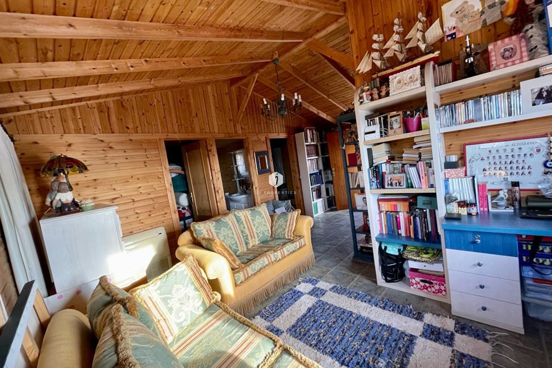 Z drugiej ręki - Villa -
Albatera - Inland