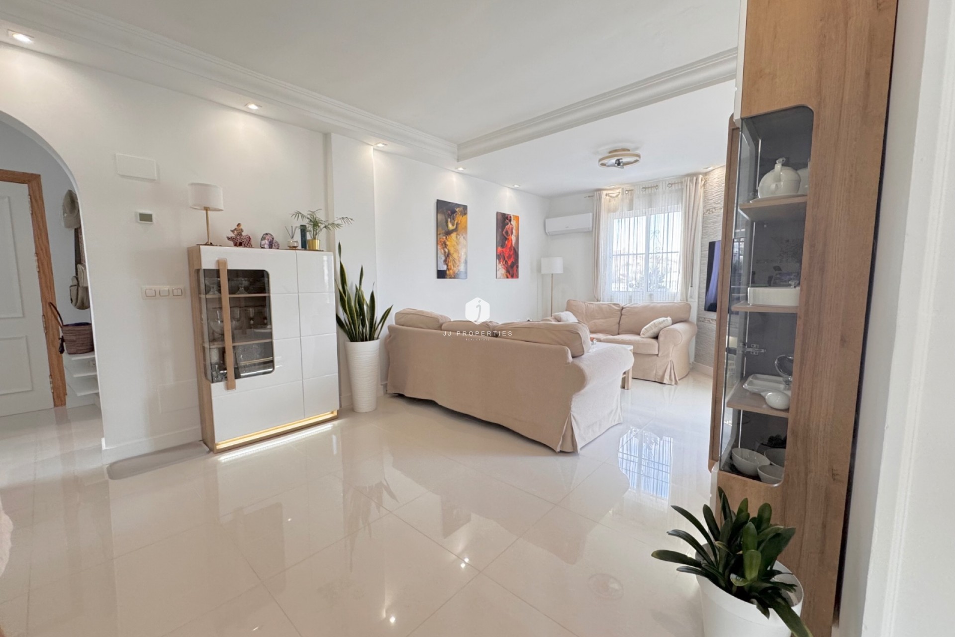 Z drugiej ręki - Villa -
Algorfa - Inland