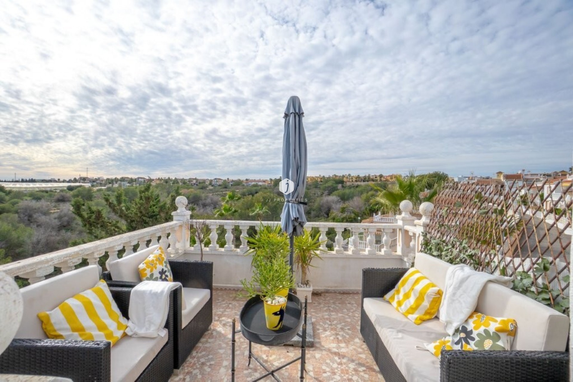 Z drugiej ręki - Villa -
Algorfa - Montemar