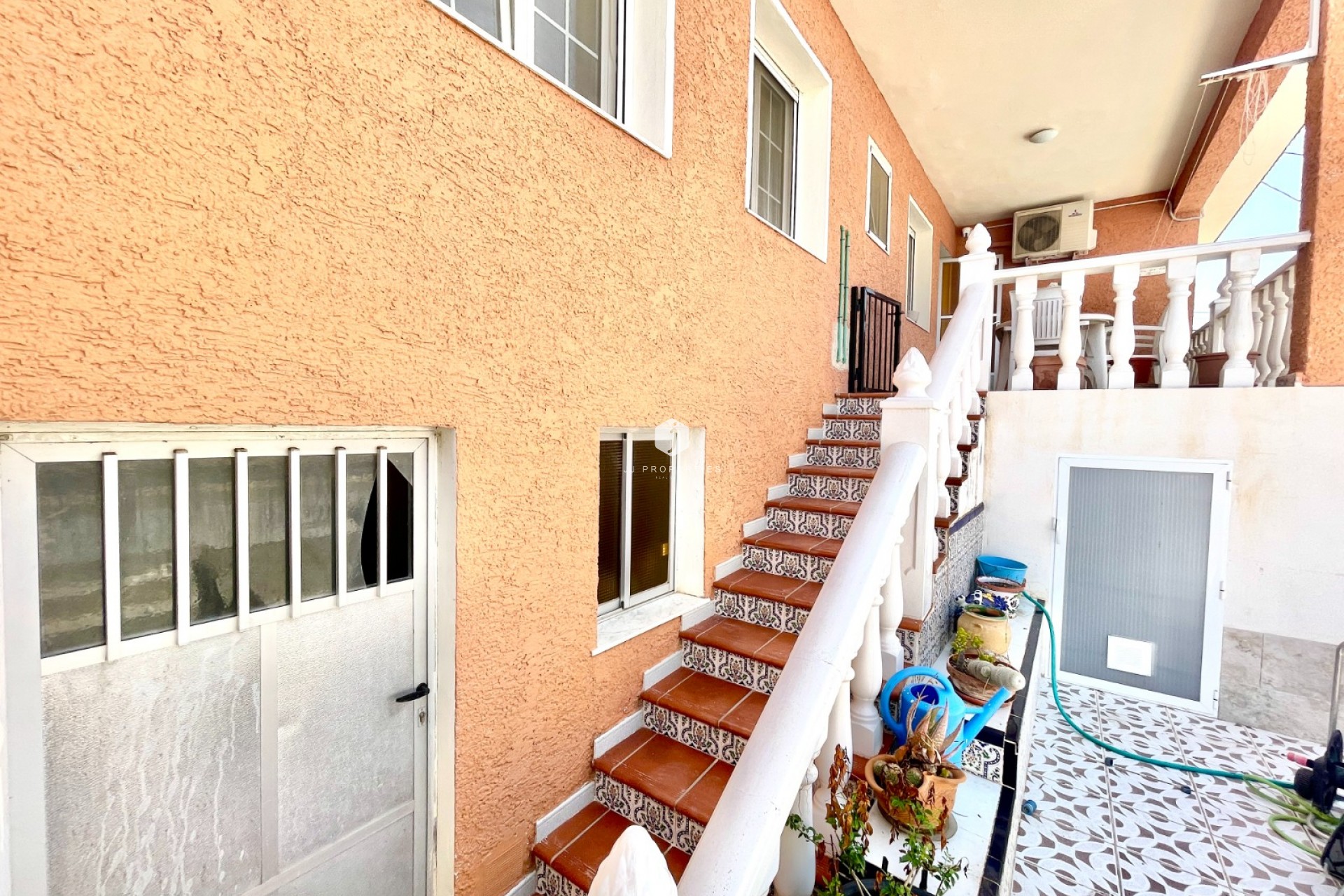 Z drugiej ręki - Villa -
Benijofar - Costa Blanca