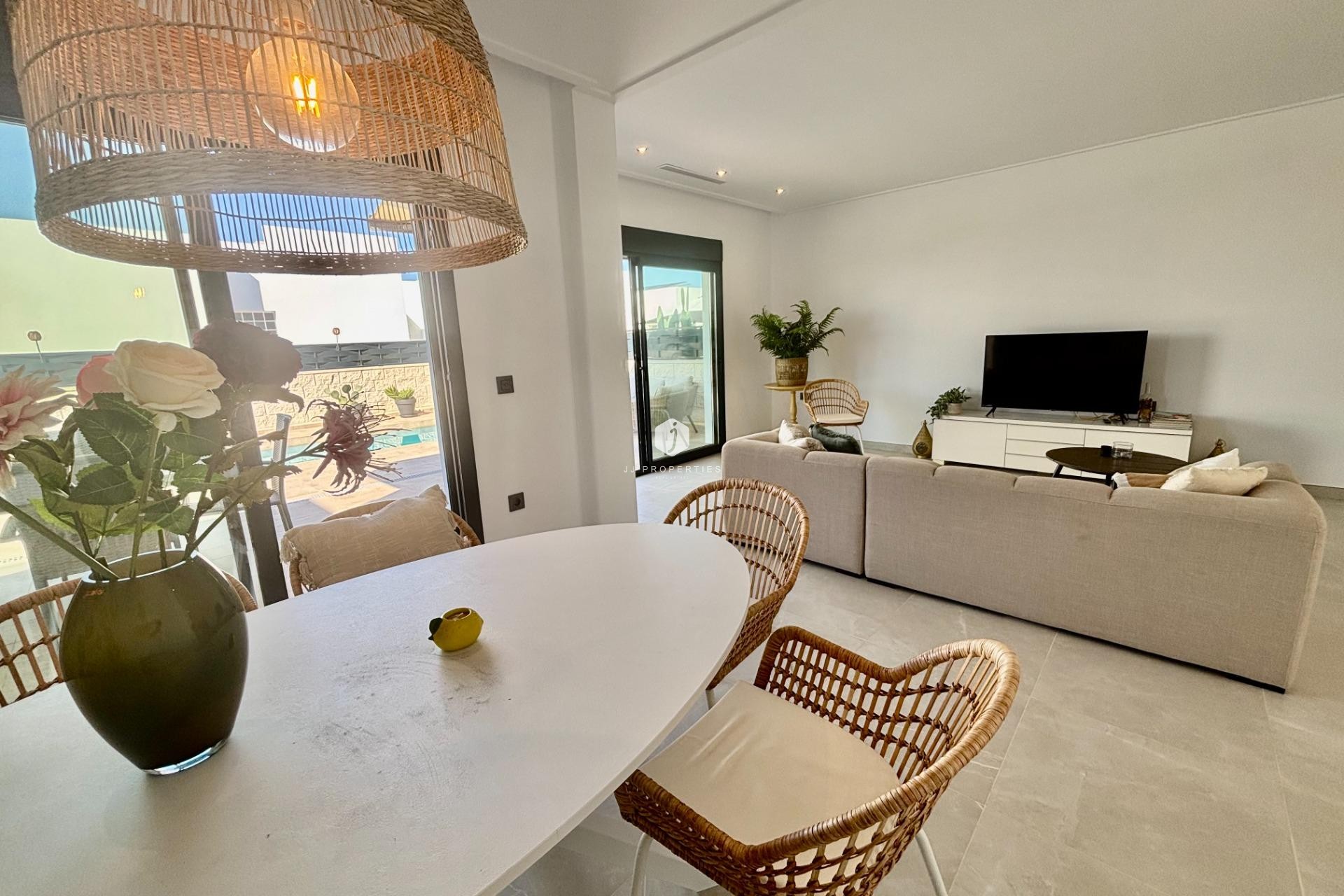 Z drugiej ręki - Villa -
Benijofar - Pueblo 4