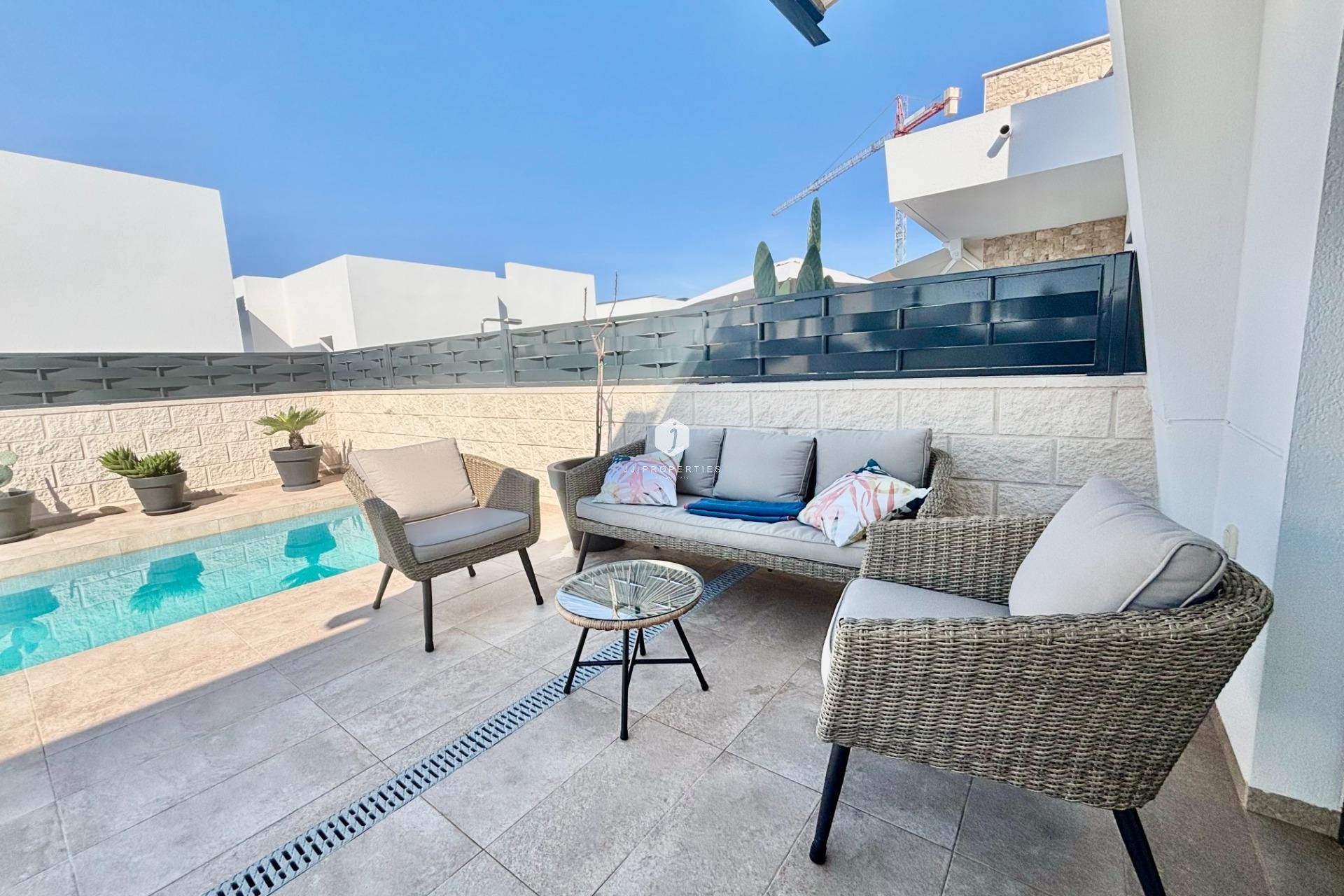 Z drugiej ręki - Villa -
Benijofar - Pueblo 4