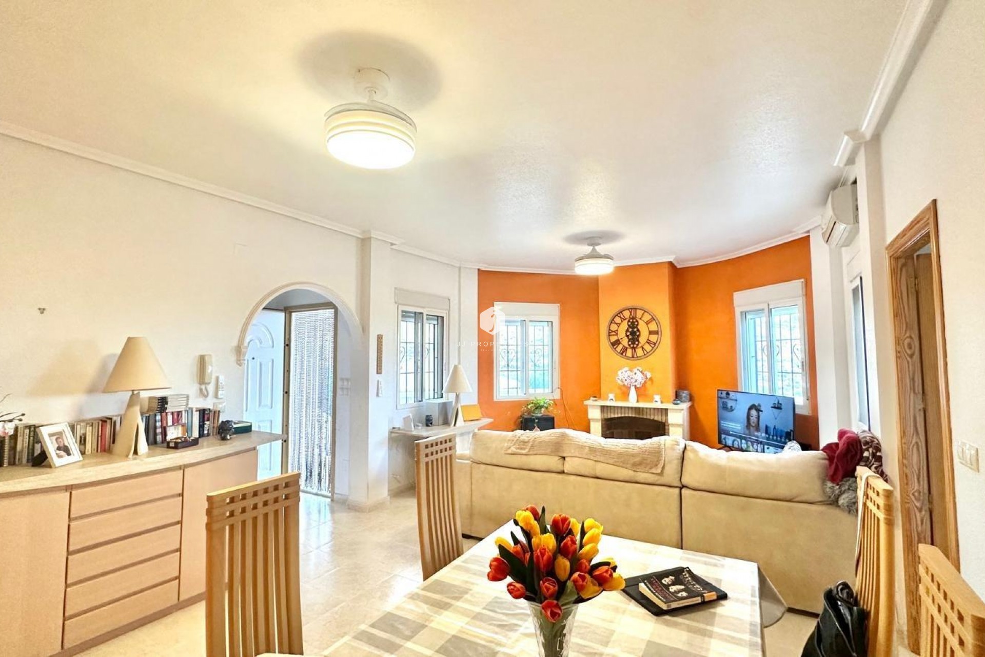 Z drugiej ręki - Villa -
Bigastro - Comunidad Valenciana