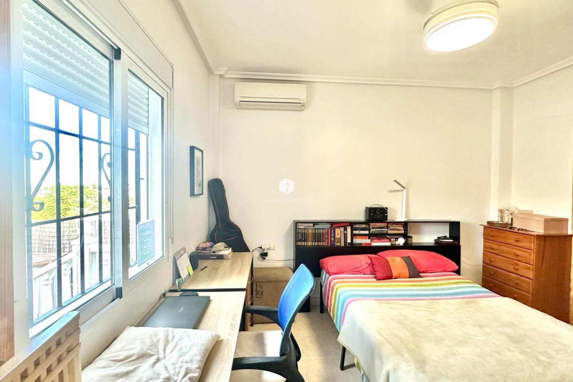 Z drugiej ręki - Villa -
Bigastro - Comunidad Valenciana